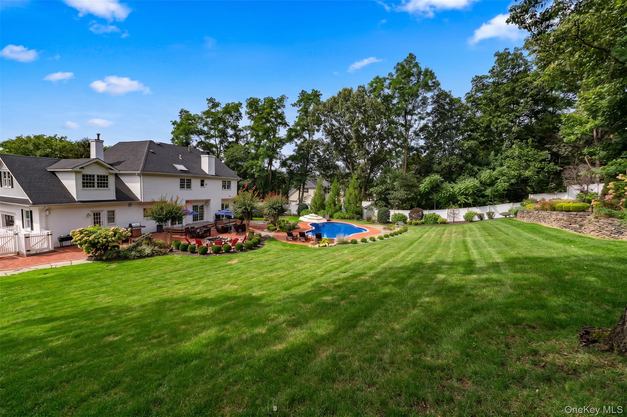 60 Elderwood Drive – For Sale photo 39
