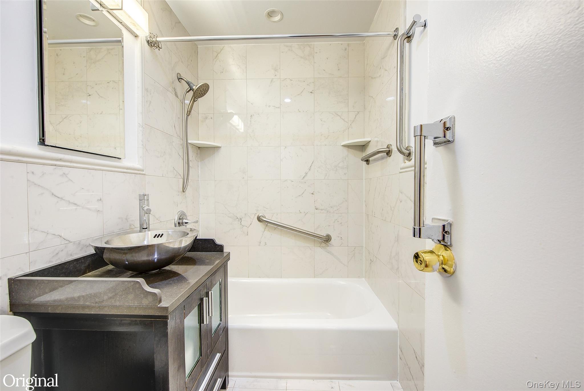 43-25 Douglaston Parkway, Unit 3A photo 14