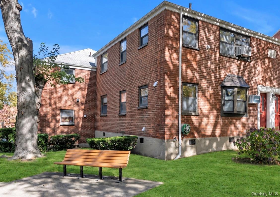 199-47 21st Avenue, Unit 1-112 photo 2