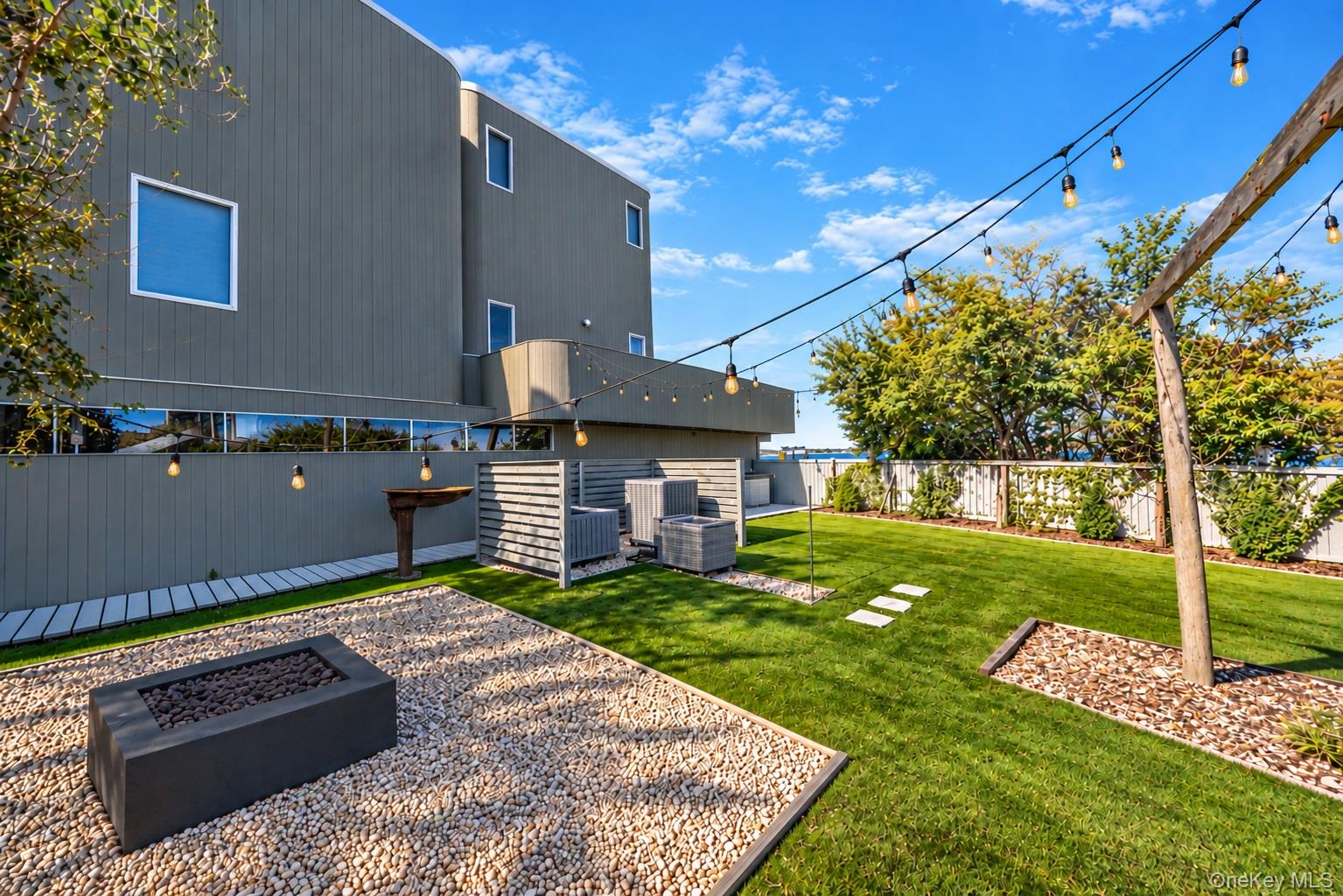 330 Dune Road – For Sale photo 24