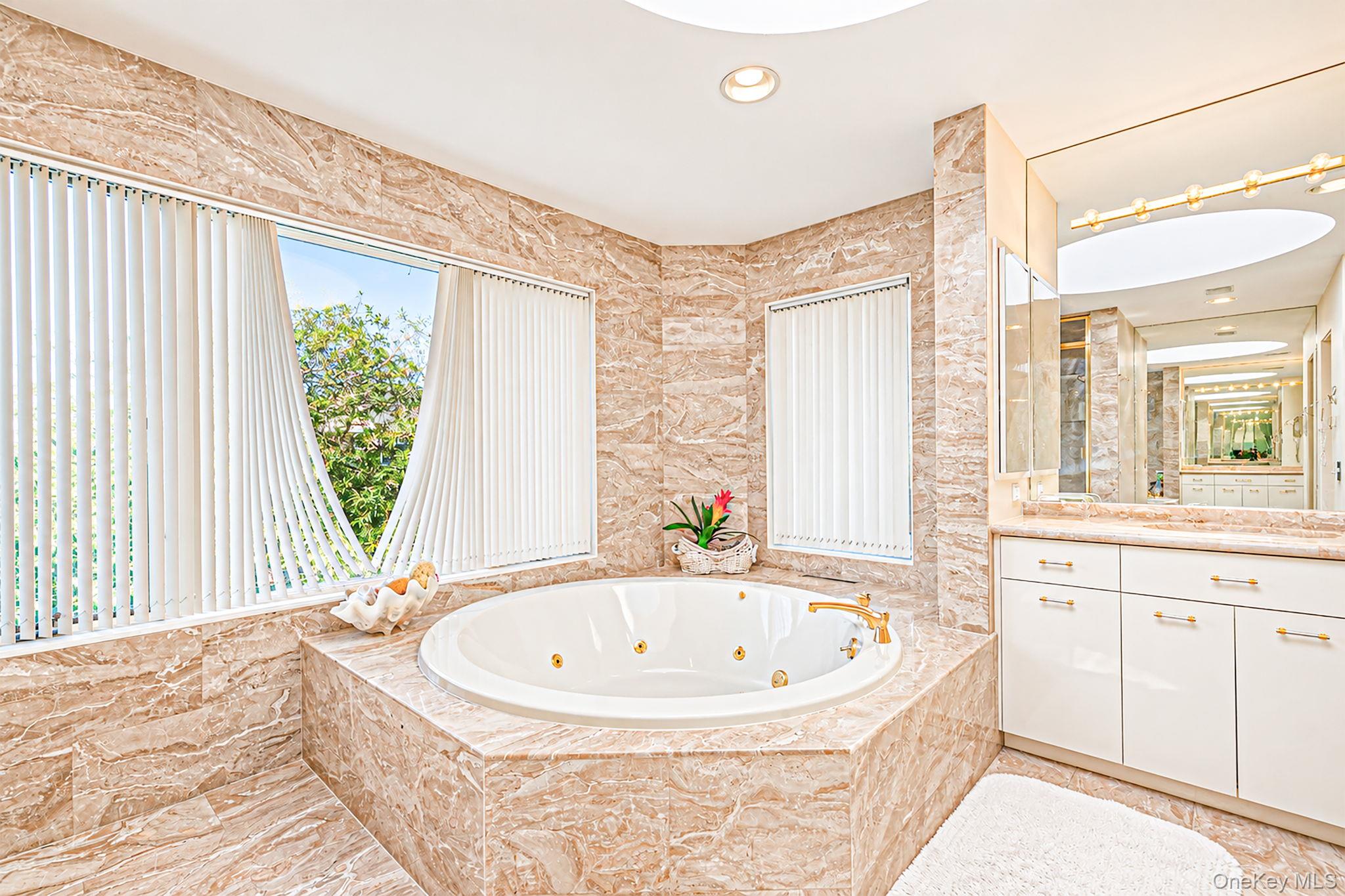 330 Dune Road – For Sale photo 25