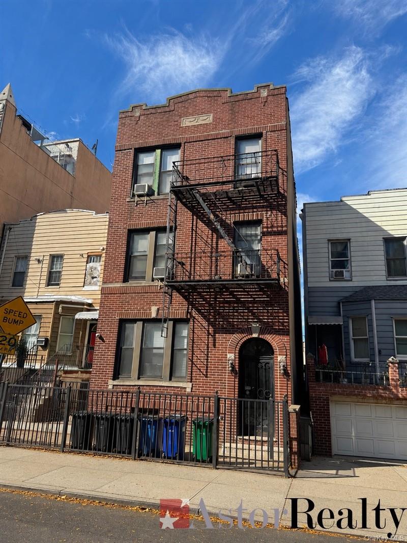 2446 38th Street – For Sale