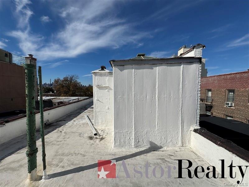 2446 38th Street – For Sale photo 7