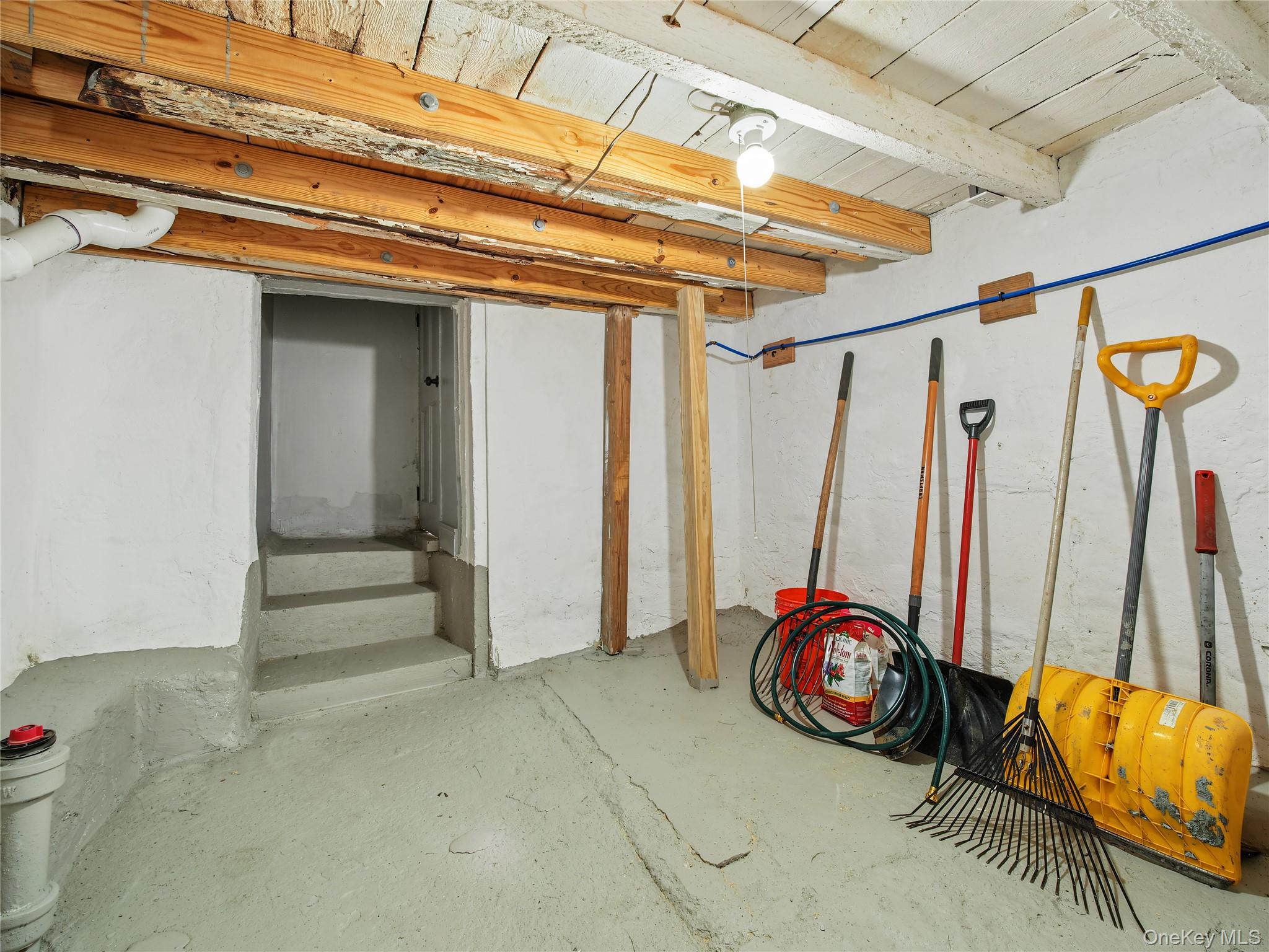 62 Benkard Avenue – For Sale photo 36