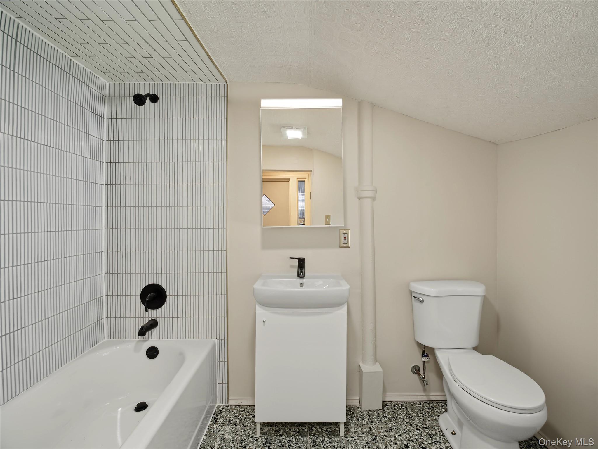 62 Benkard Avenue – For Sale photo 20