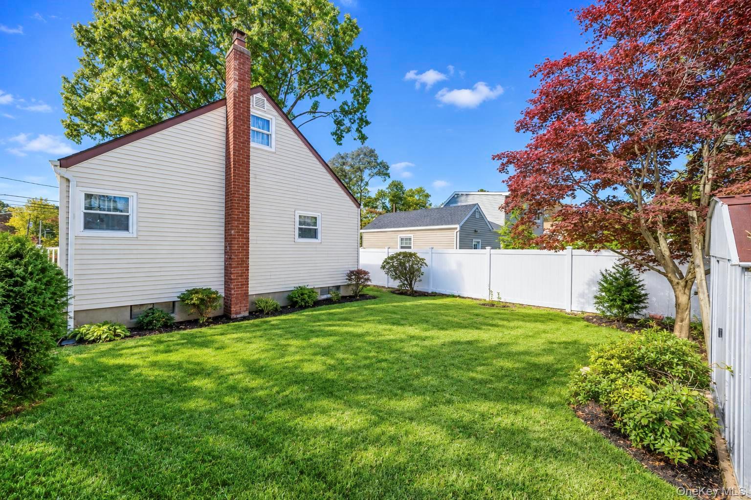 38 Colonial Road – For Sale photo 9