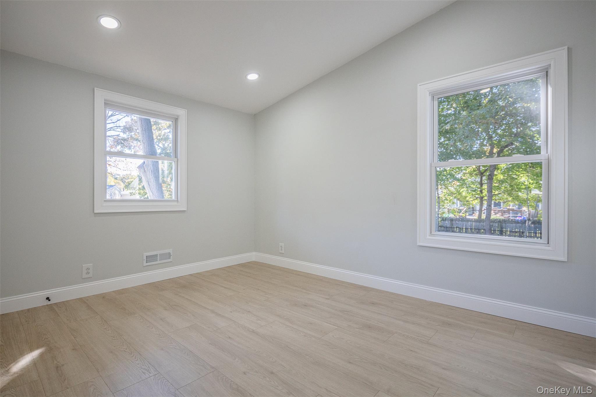 76 Samuel Street – For Rent photo 8
