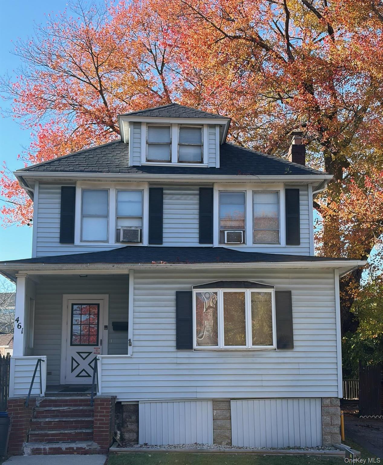 461 Carpenter Avenue – For Sale