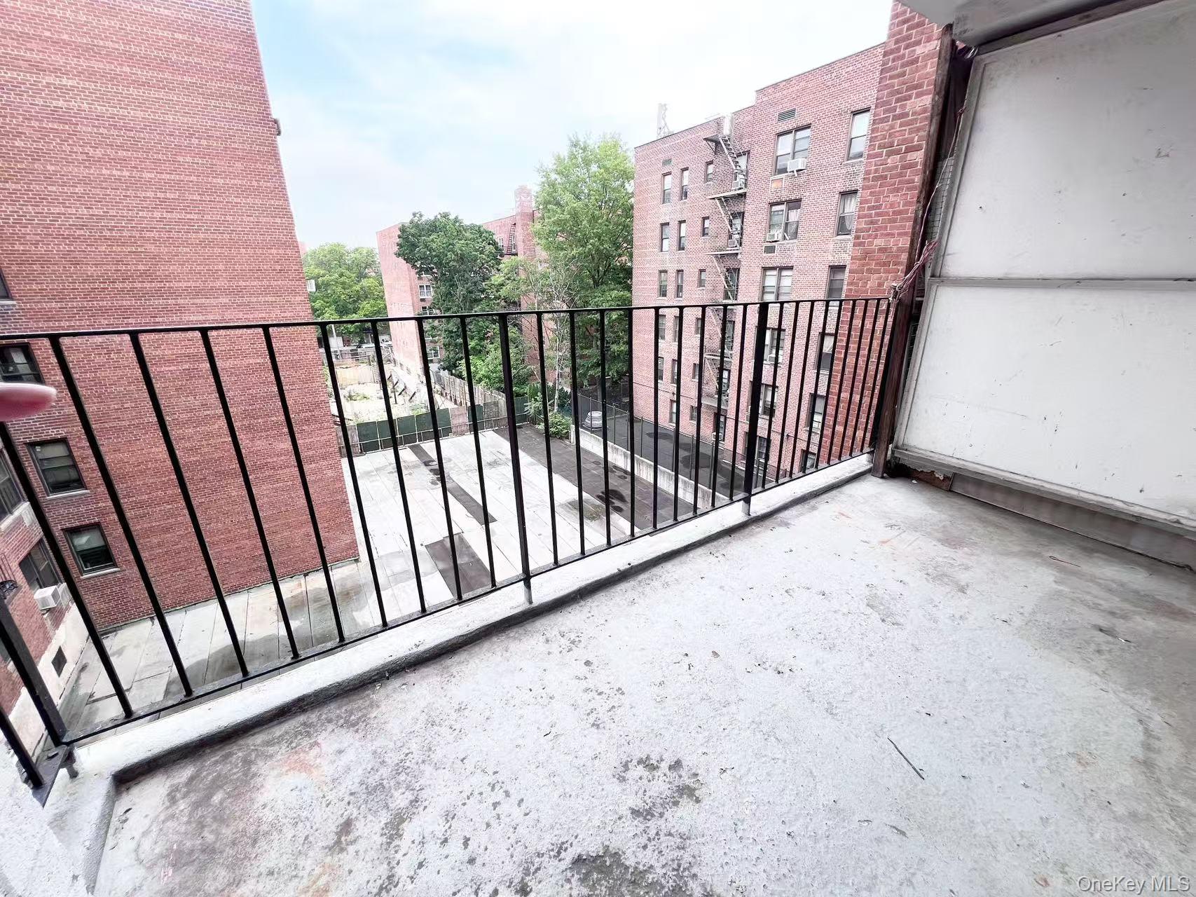 38-25 Parsons Boulevard, Unit 5A photo 13