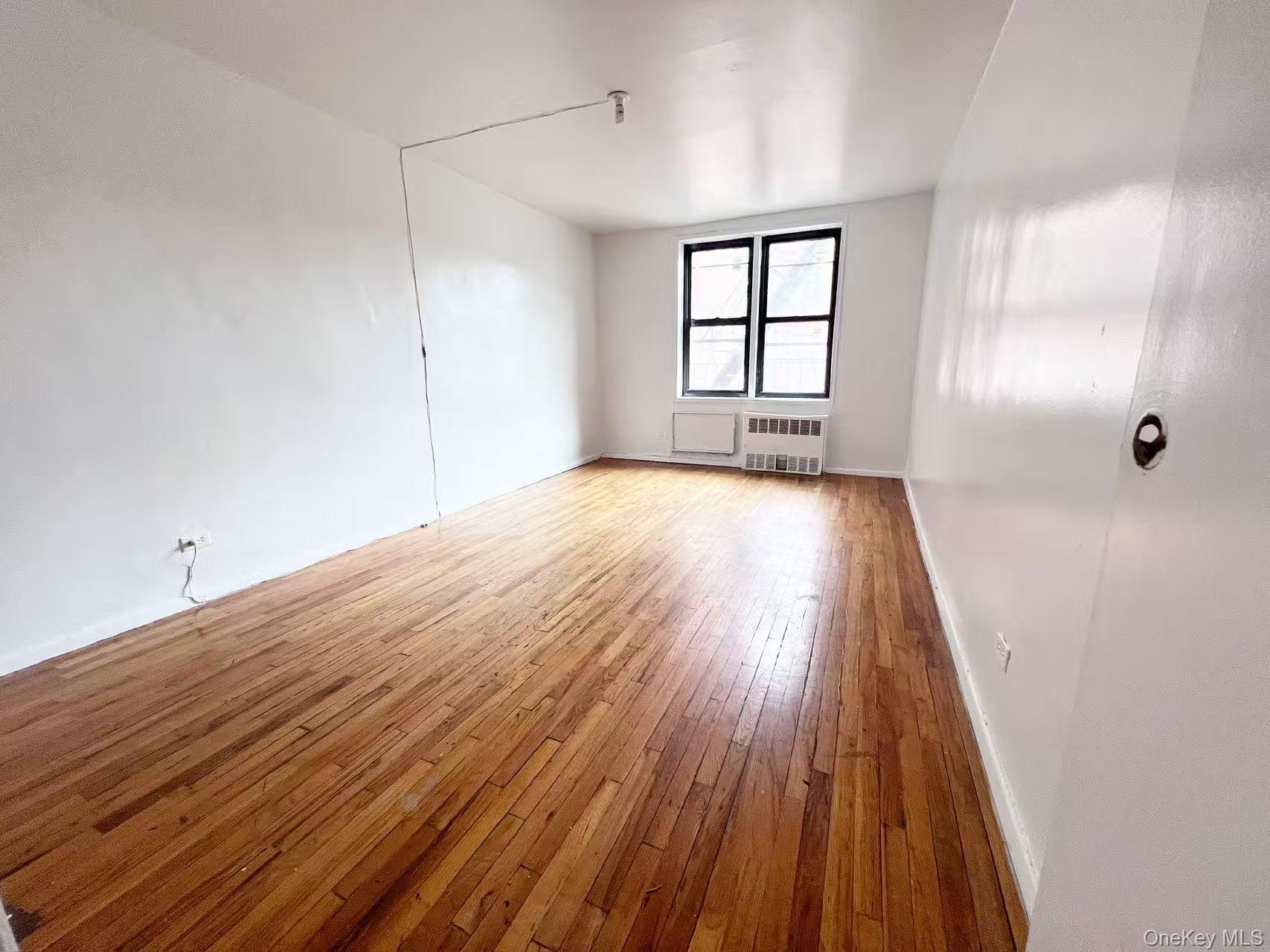 38-25 Parsons Boulevard, Unit 5A photo 4
