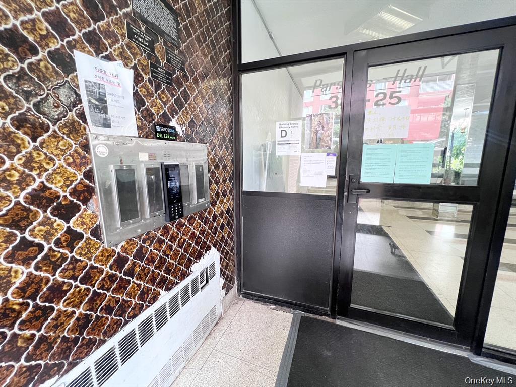 38-25 Parsons Boulevard, Unit 5A photo 2