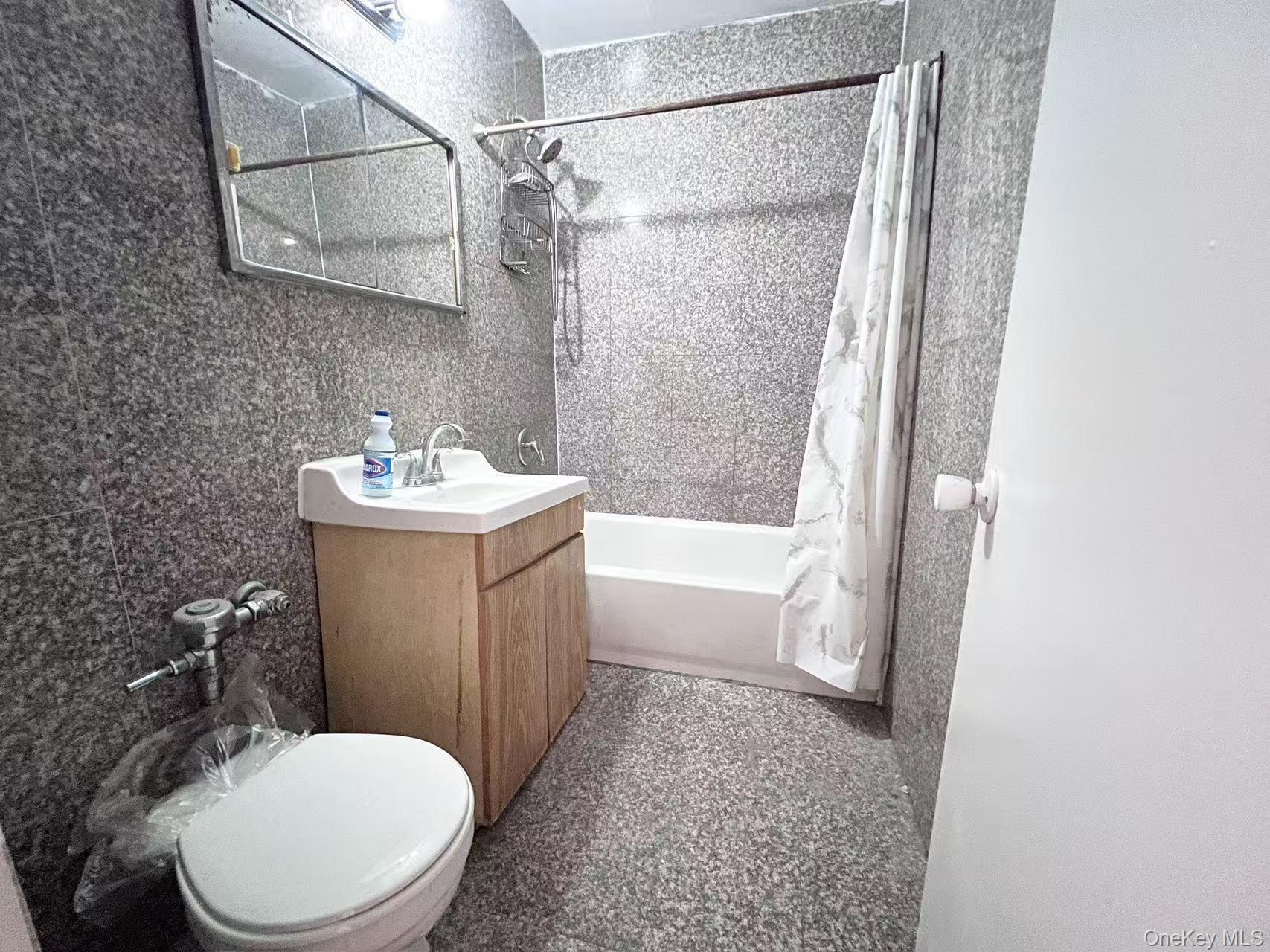 38-25 Parsons Boulevard, Unit 5A photo 7