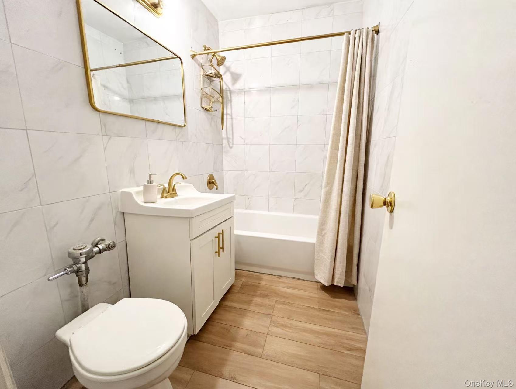 38-25 Parsons Boulevard, Unit 5A photo 11