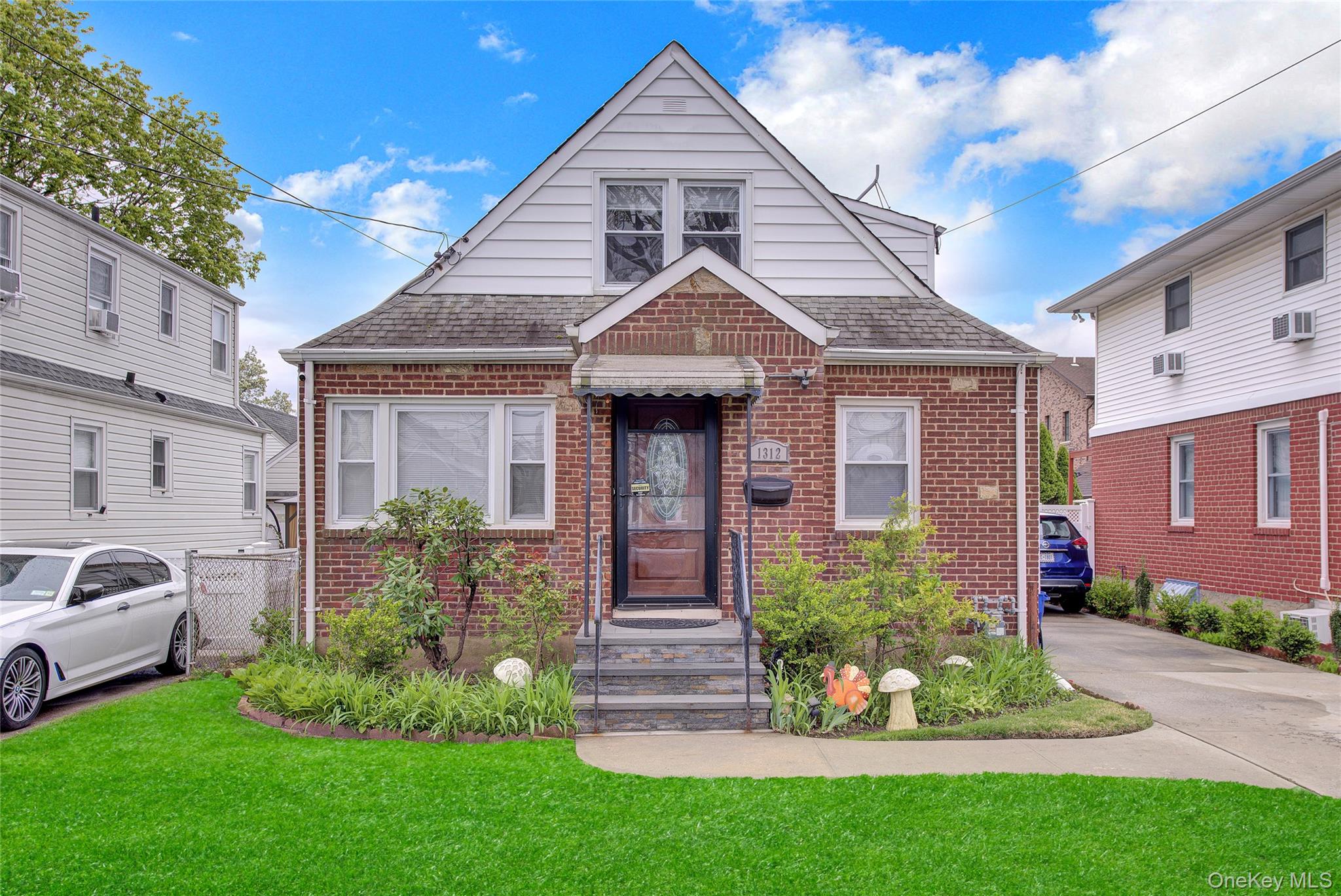 1312 Park Avenue – For Sale