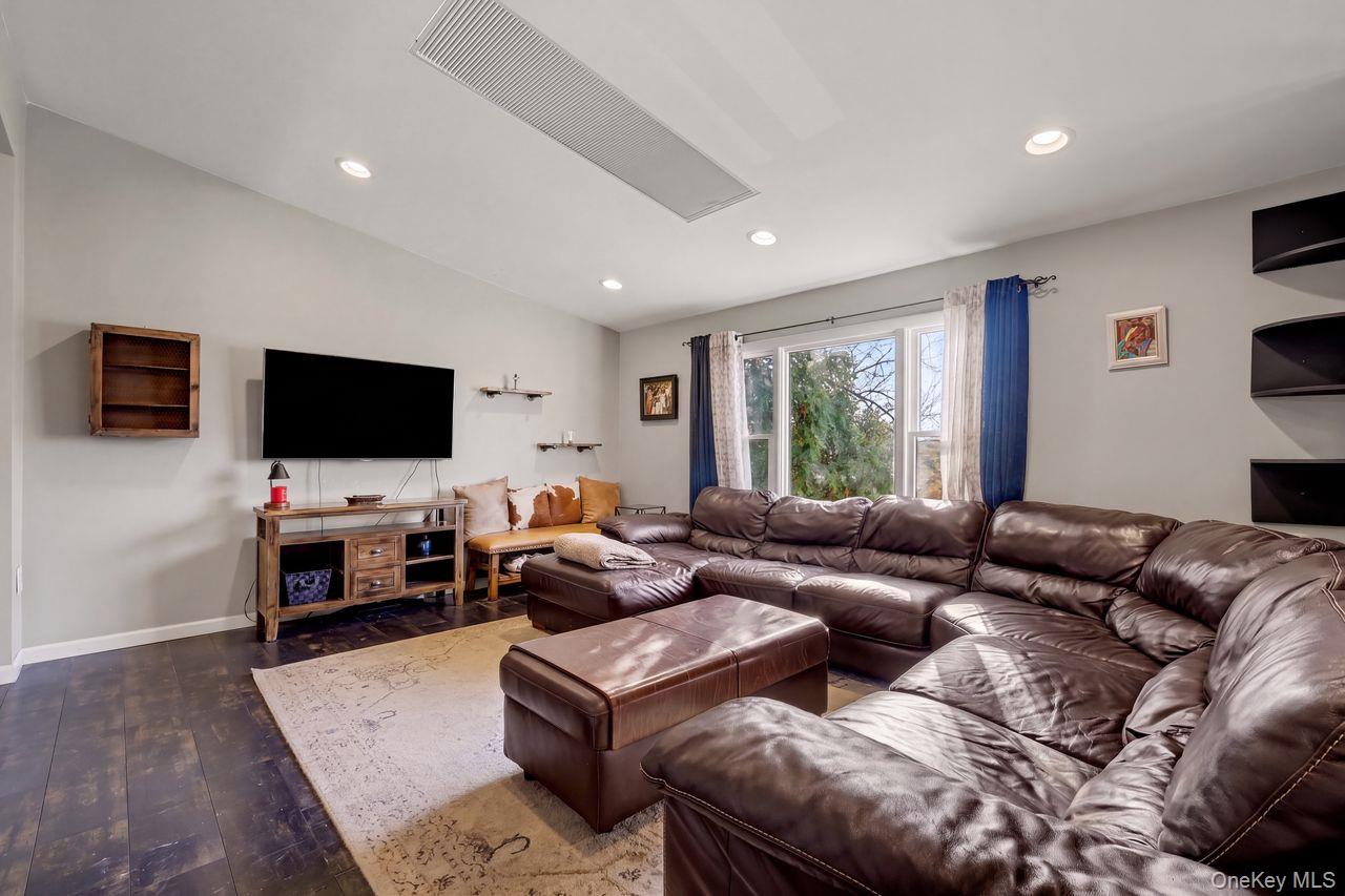 68 Bloomer Road – For Sale photo 4
