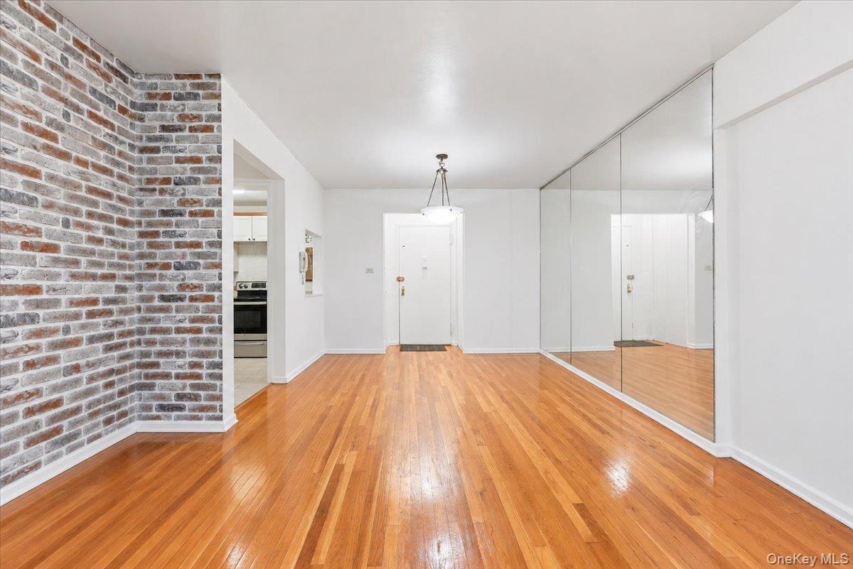 1165 E 54th Street, Unit 3H photo 9