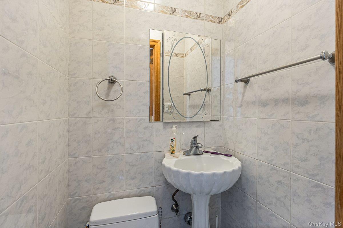 67-46 Exeter Street – For Sale photo 8