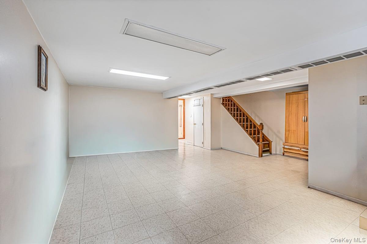 67-46 Exeter Street – For Sale photo 17