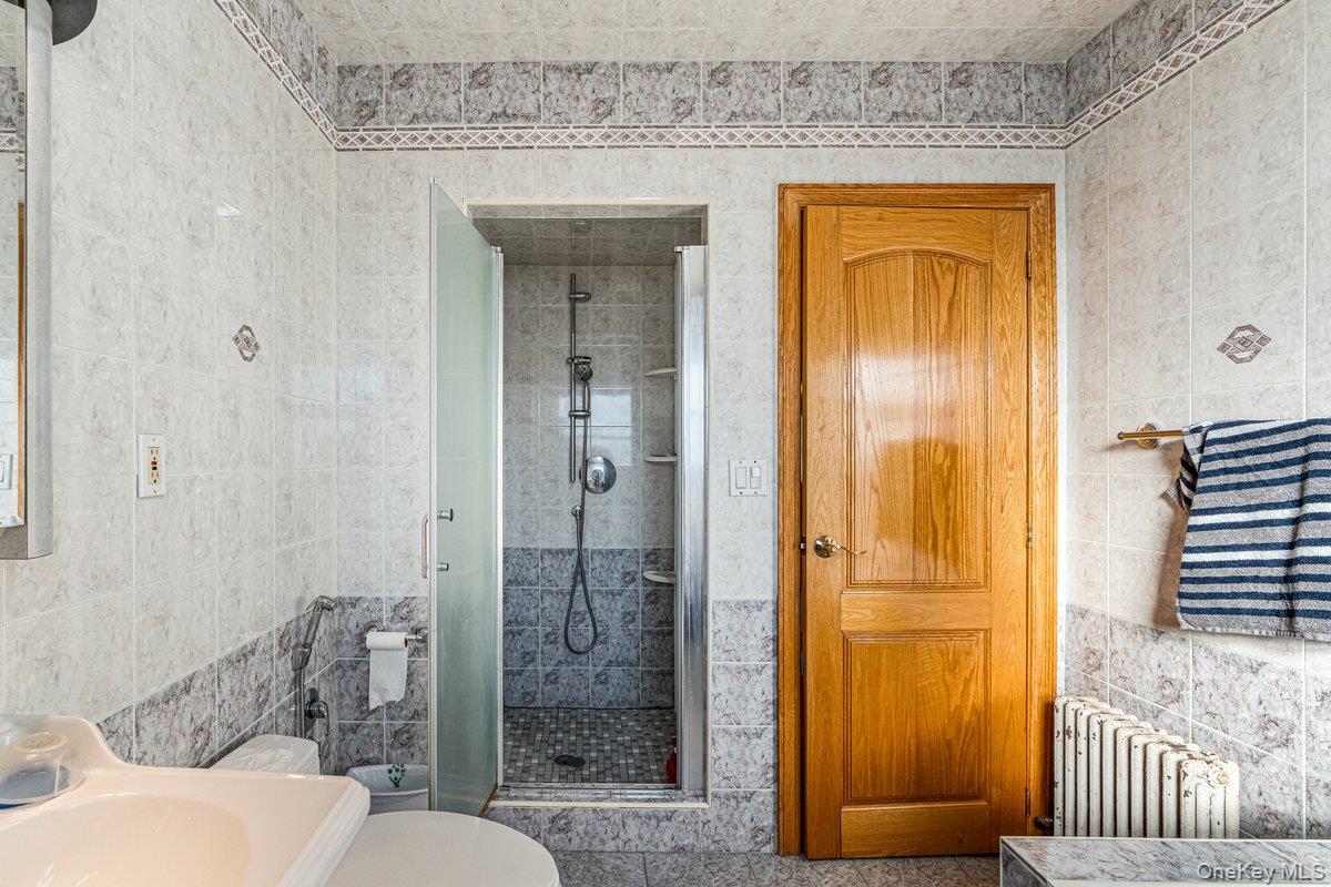 67-46 Exeter Street – For Sale photo 12
