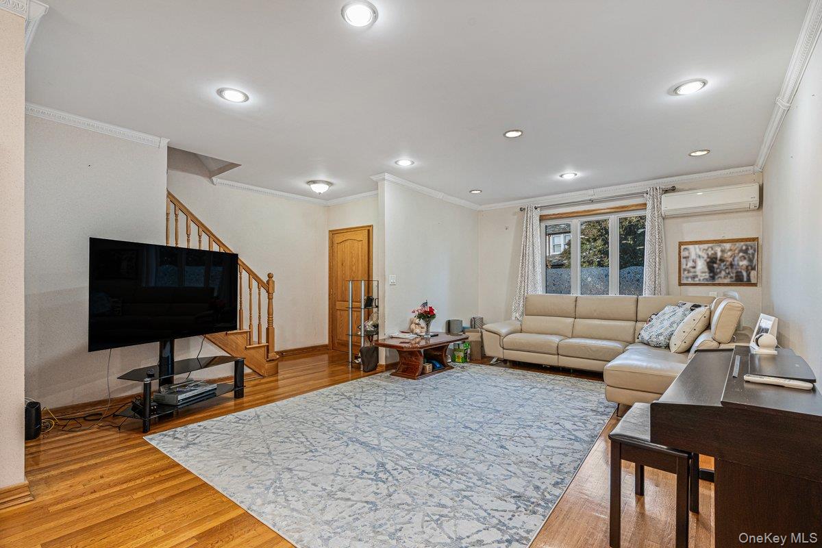 67-46 Exeter Street – For Sale photo 2