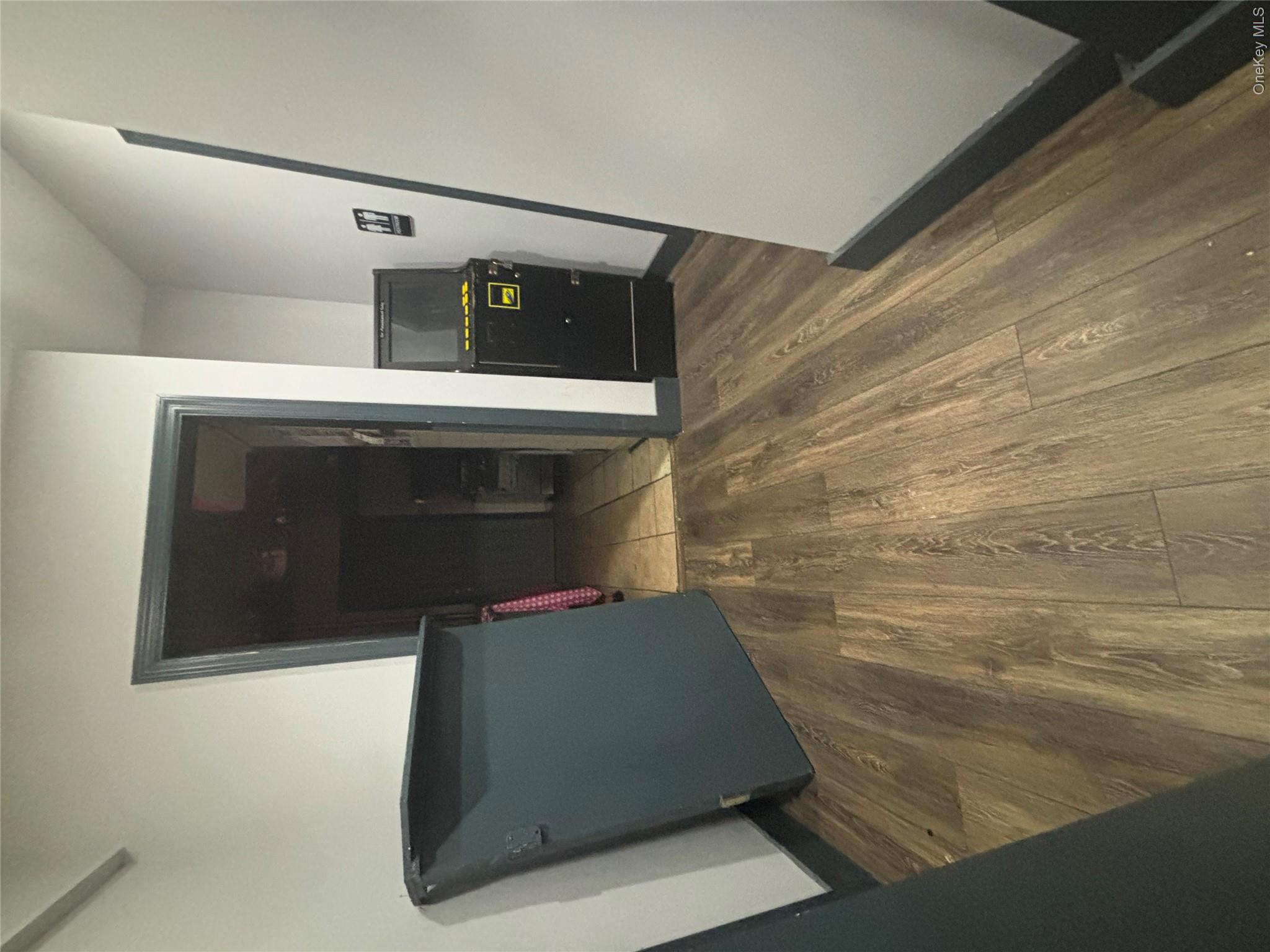 275 S Broadway – For Rent photo 5