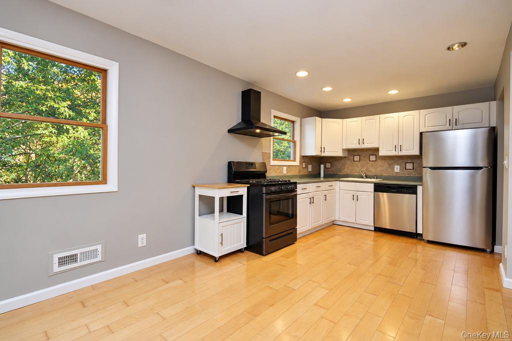 424 Washington Avenue – For Rent photo 8