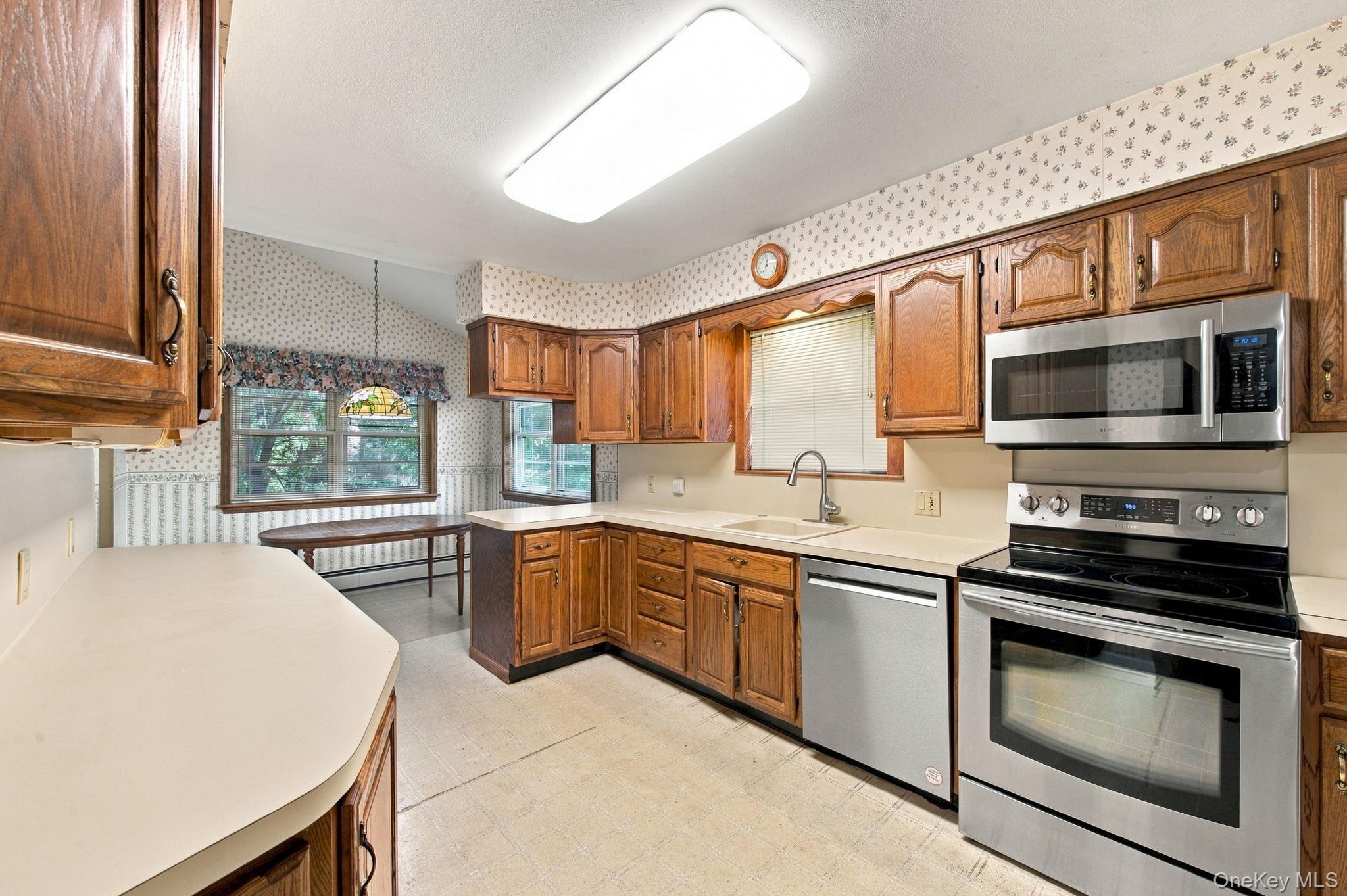 11 School Lane – For Sale photo 13