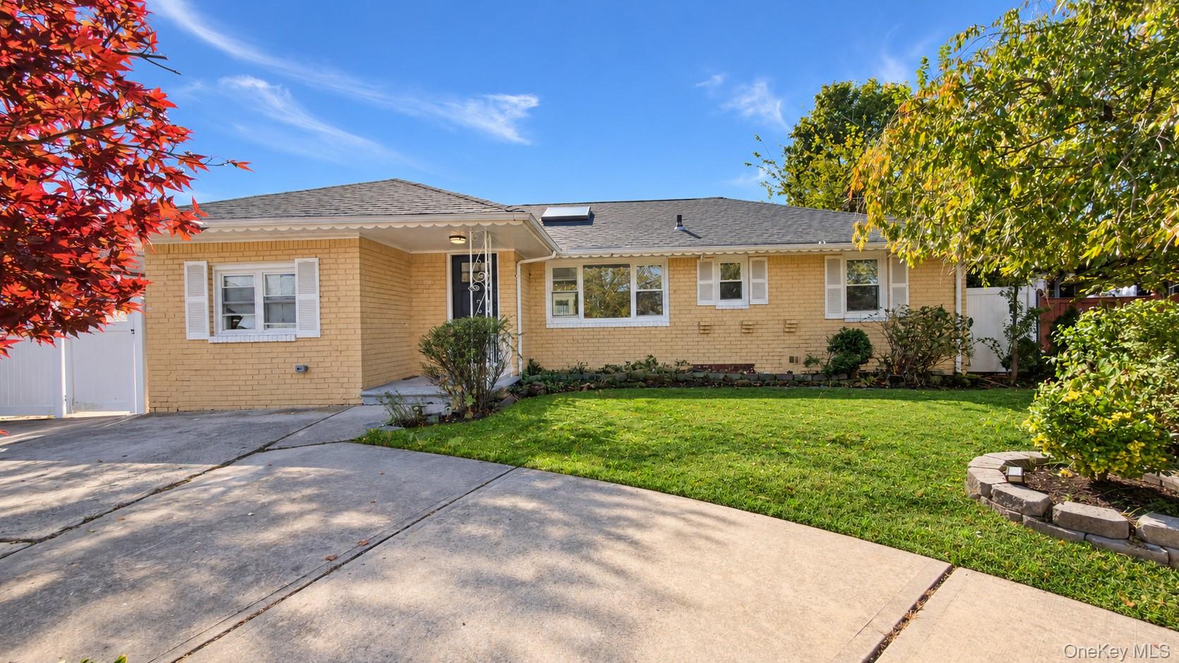 770 Dean Drive – For Sale