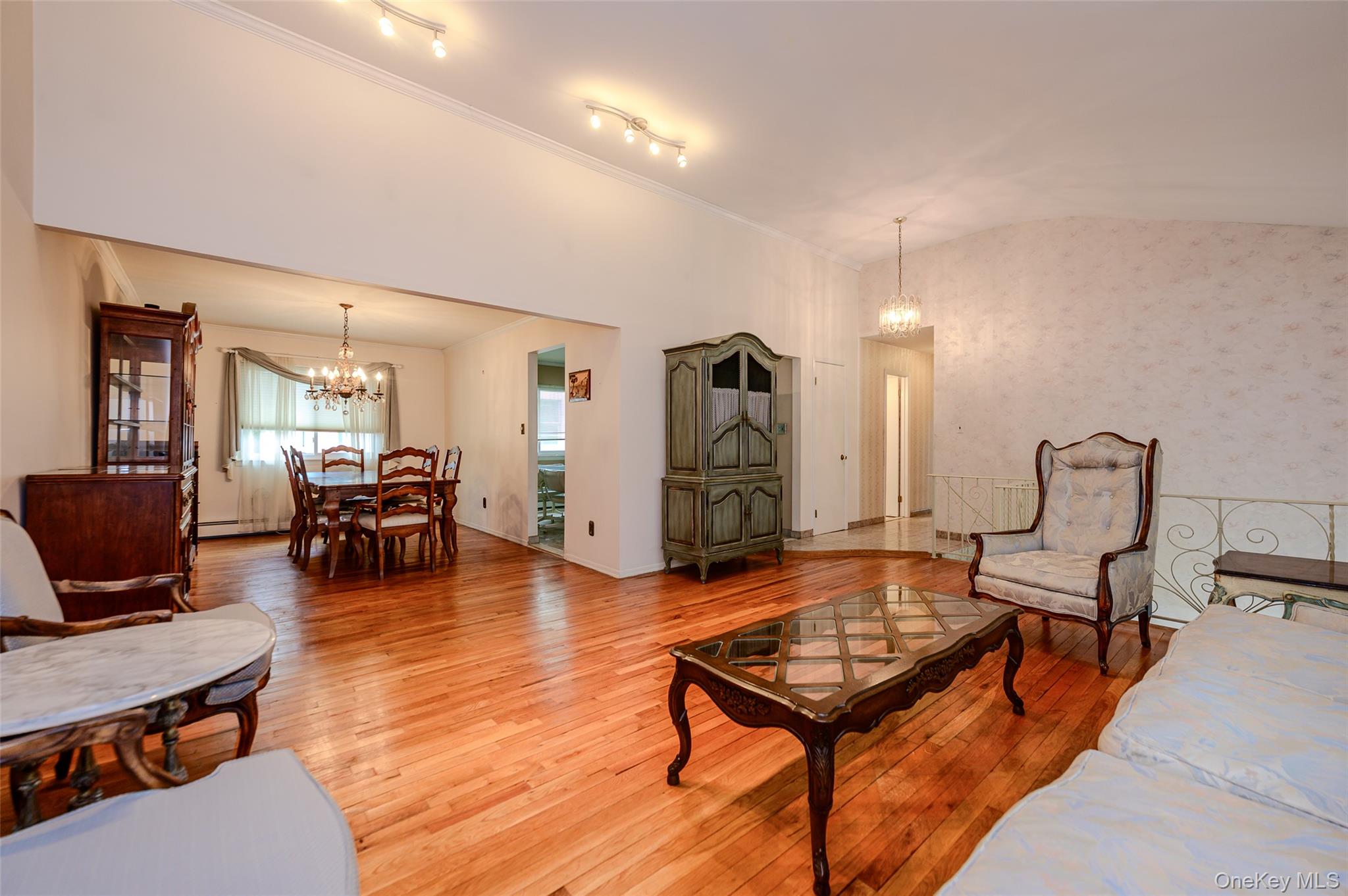 552 Waukena Avenue – For Sale photo 4