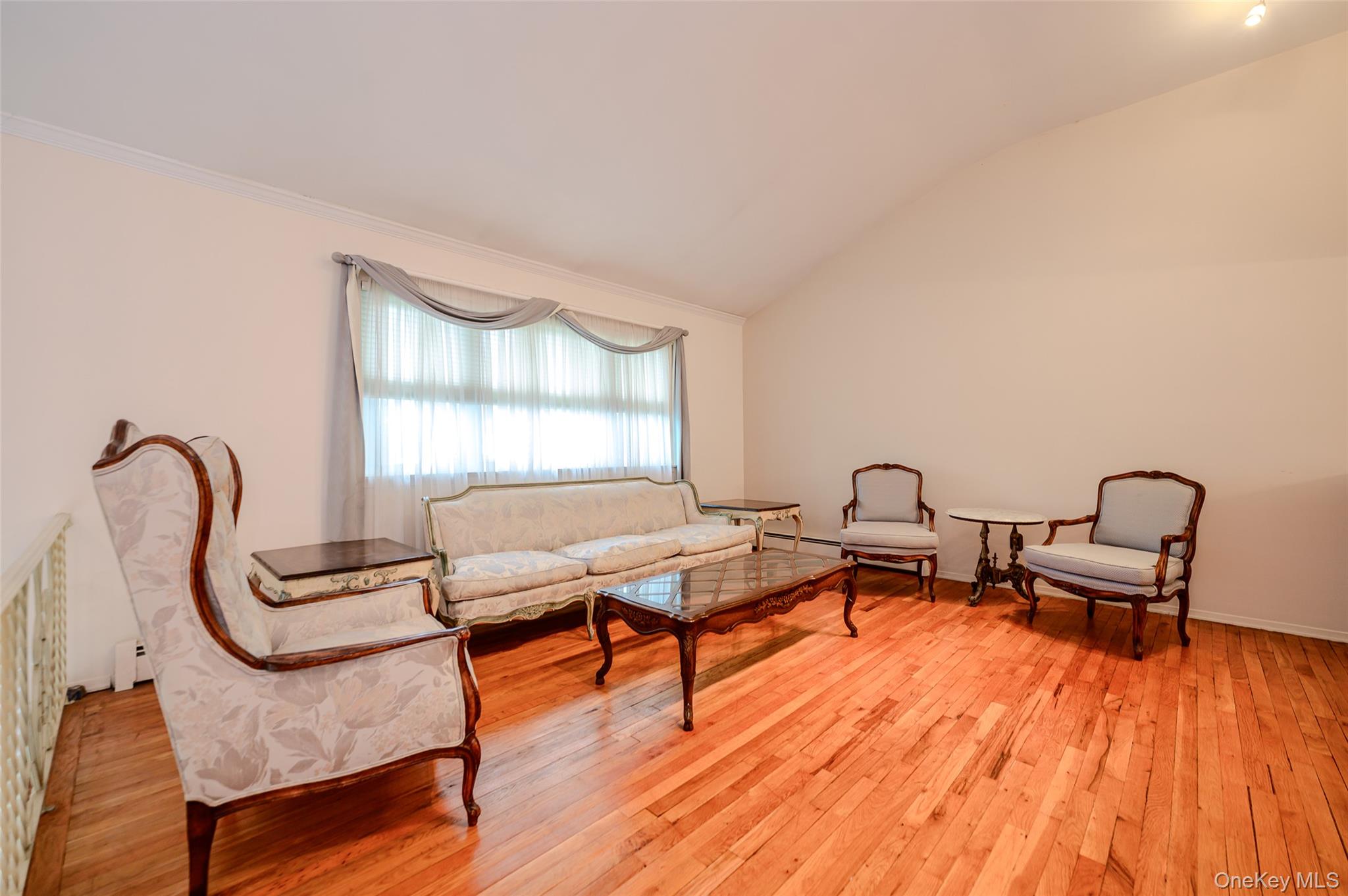 552 Waukena Avenue – For Sale photo 3