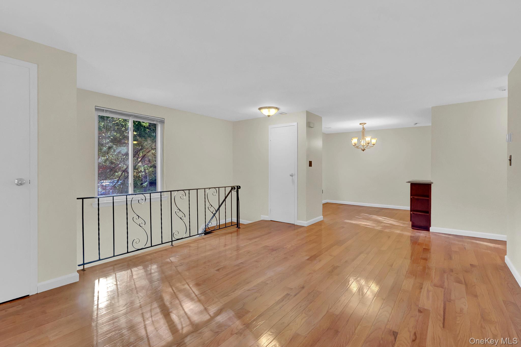 425 Clubhouse Court – For Sale photo 9