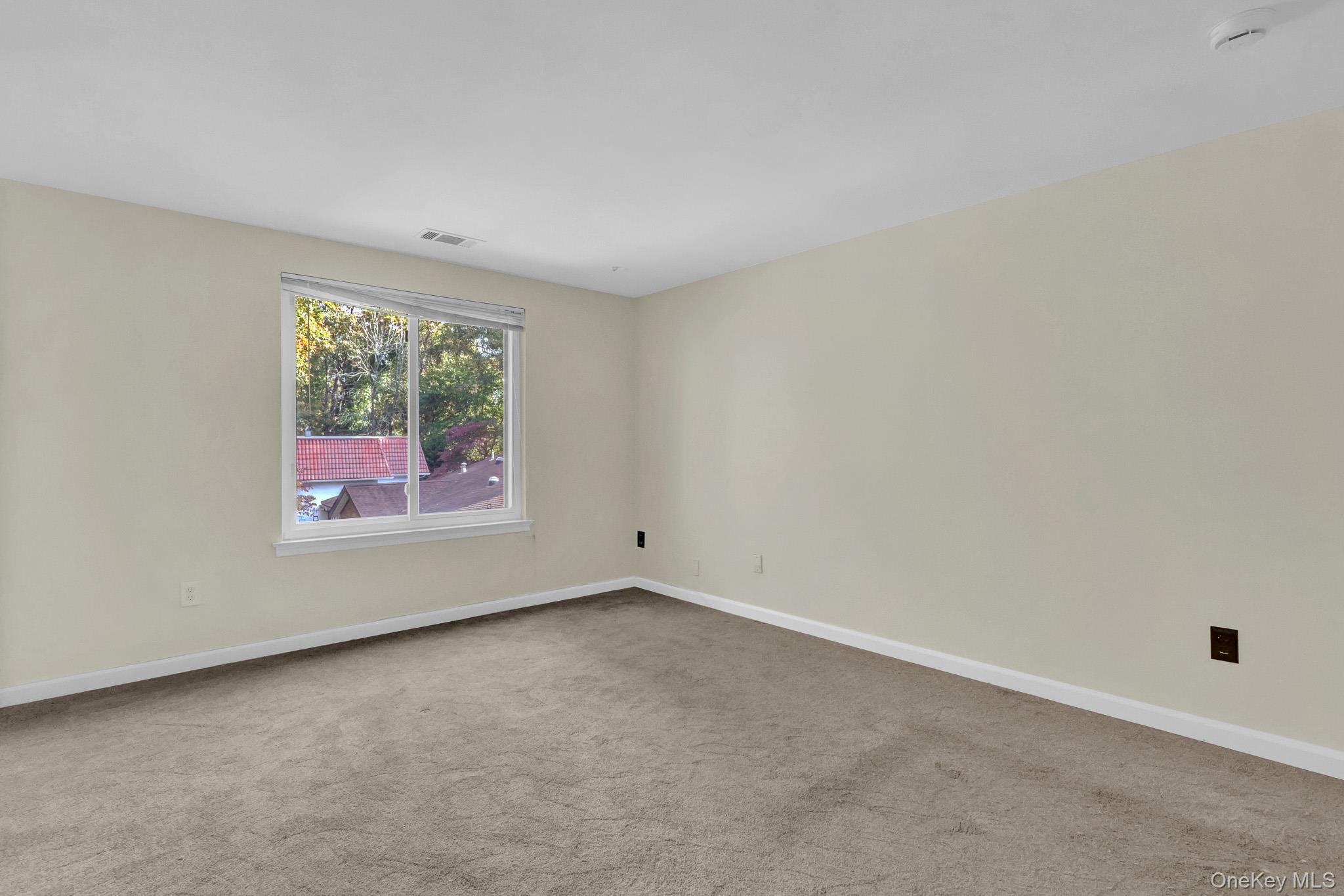 425 Clubhouse Court – For Sale photo 15