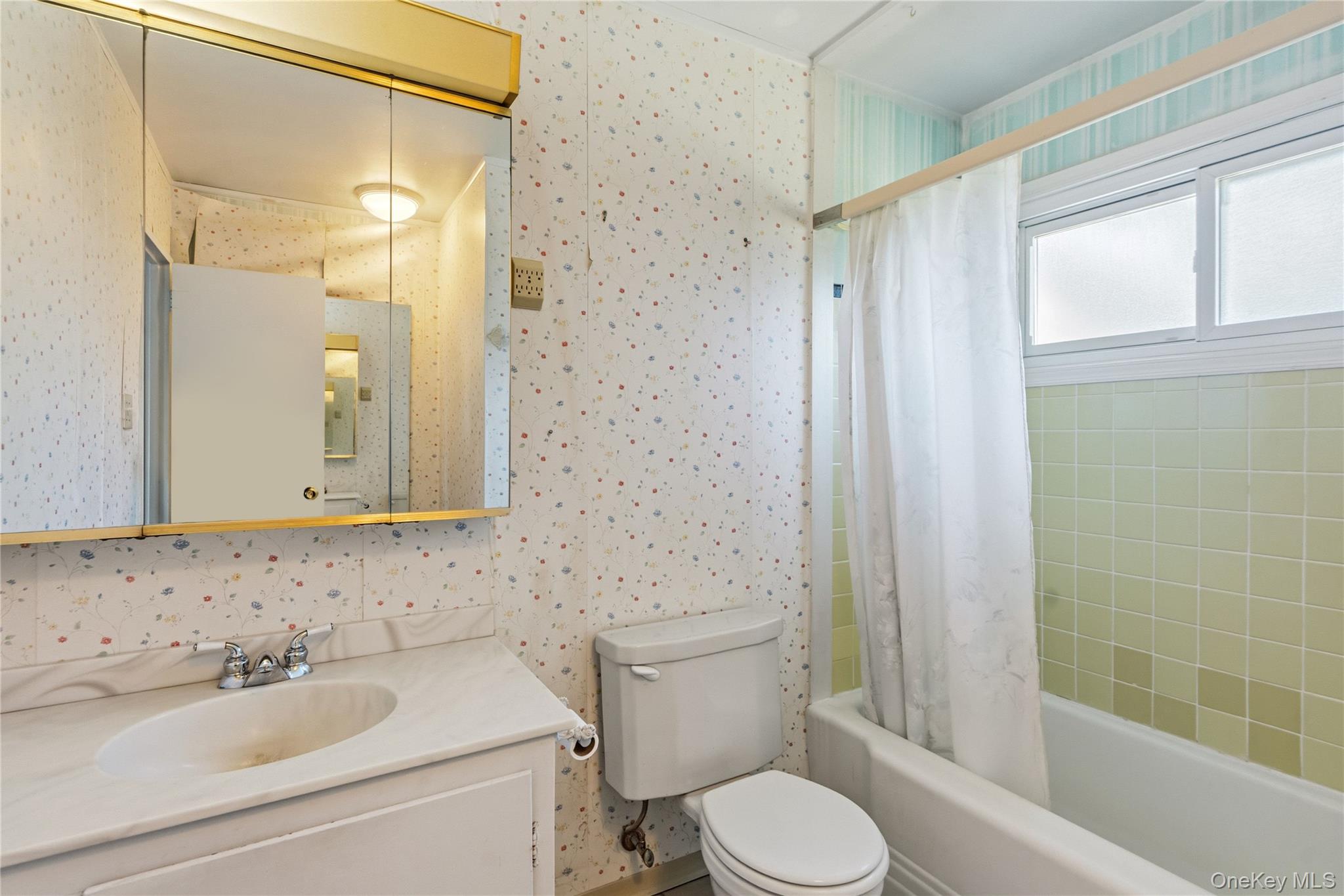 564 Center Briarwood Avenue – For Sale photo 19