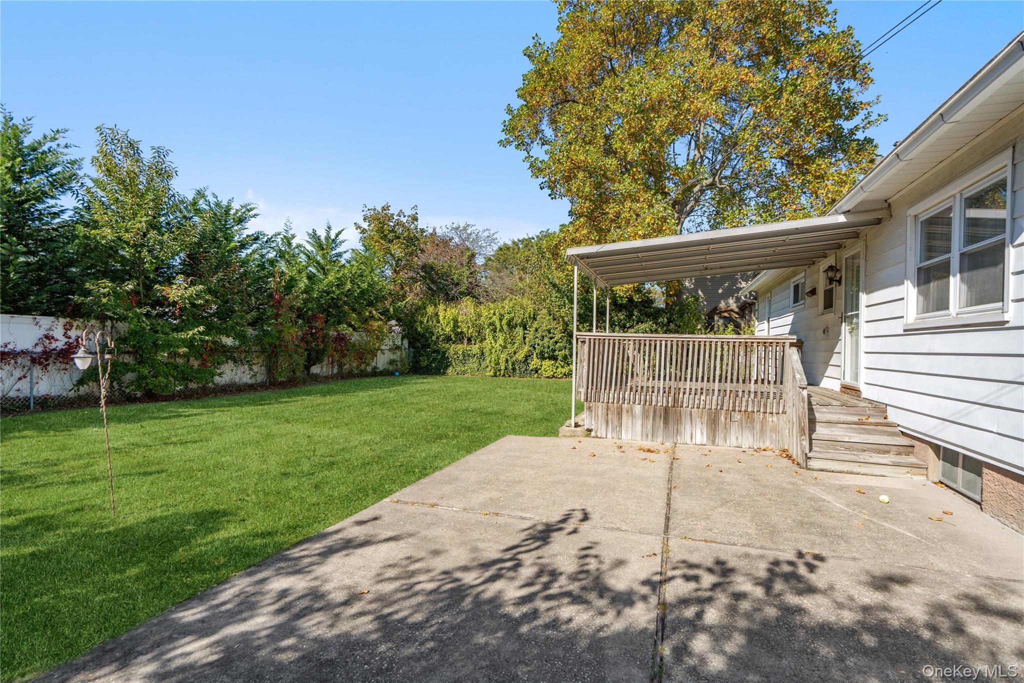 564 Center Briarwood Avenue – For Sale photo 25
