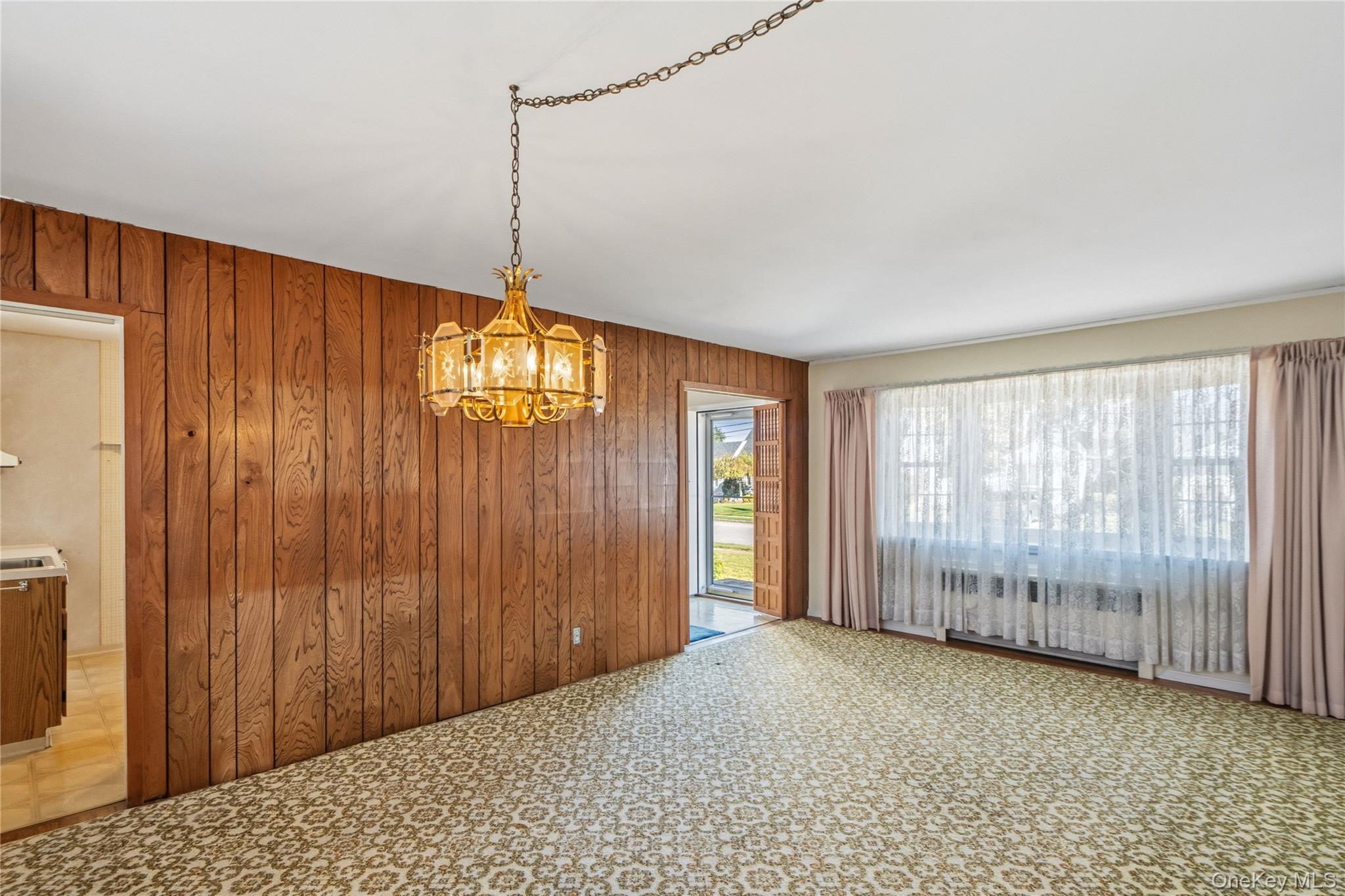 564 Center Briarwood Avenue – For Sale photo 7