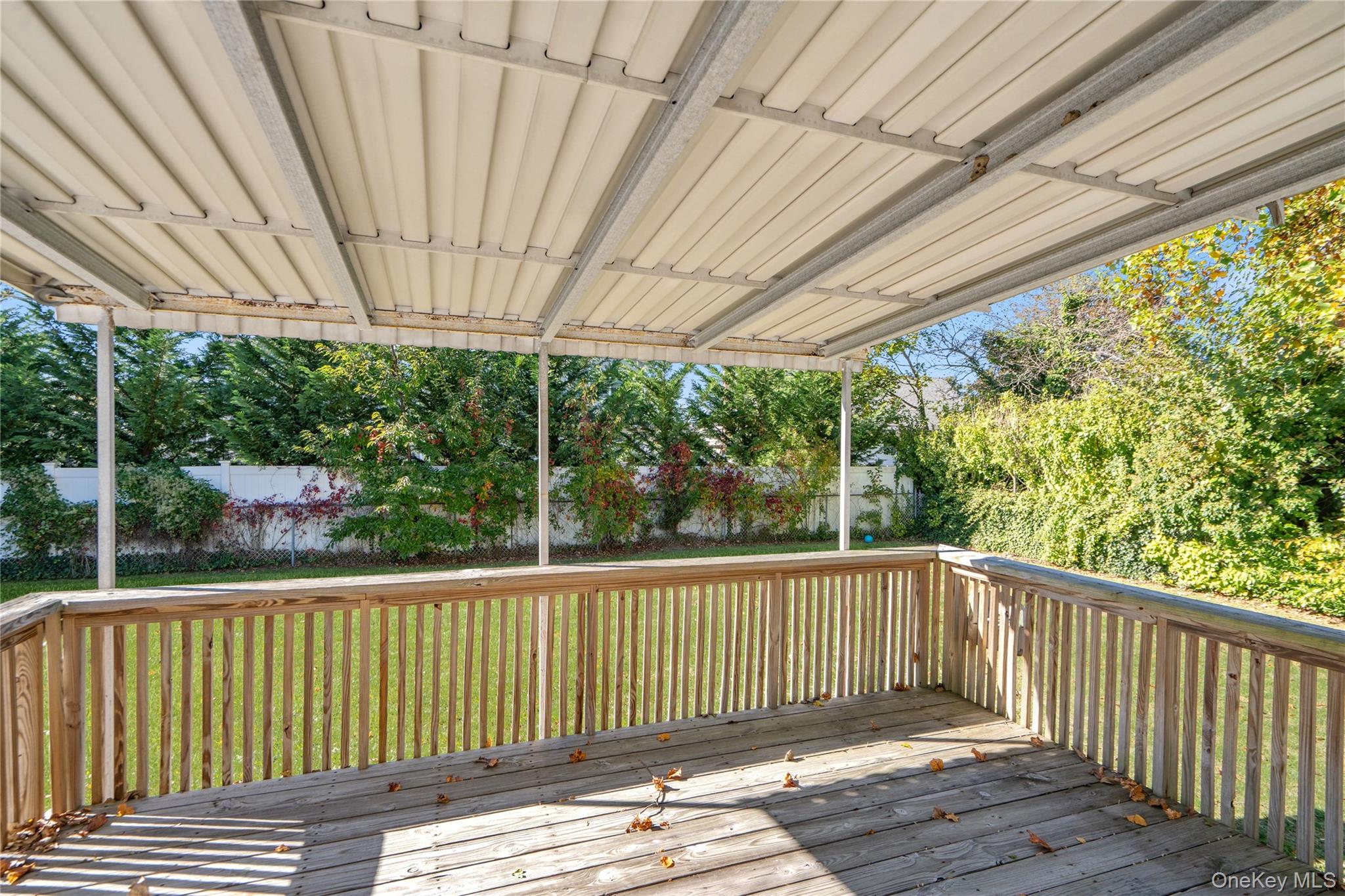 564 Center Briarwood Avenue – For Sale photo 23