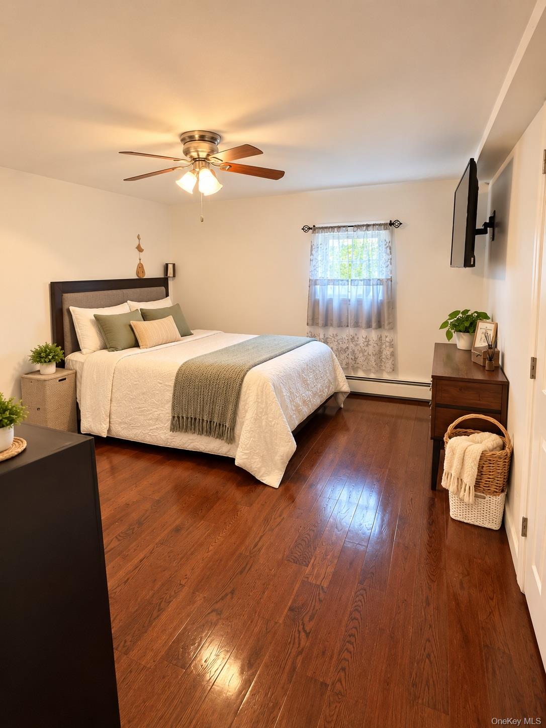 28 Florence Avenue – For Sale photo 16