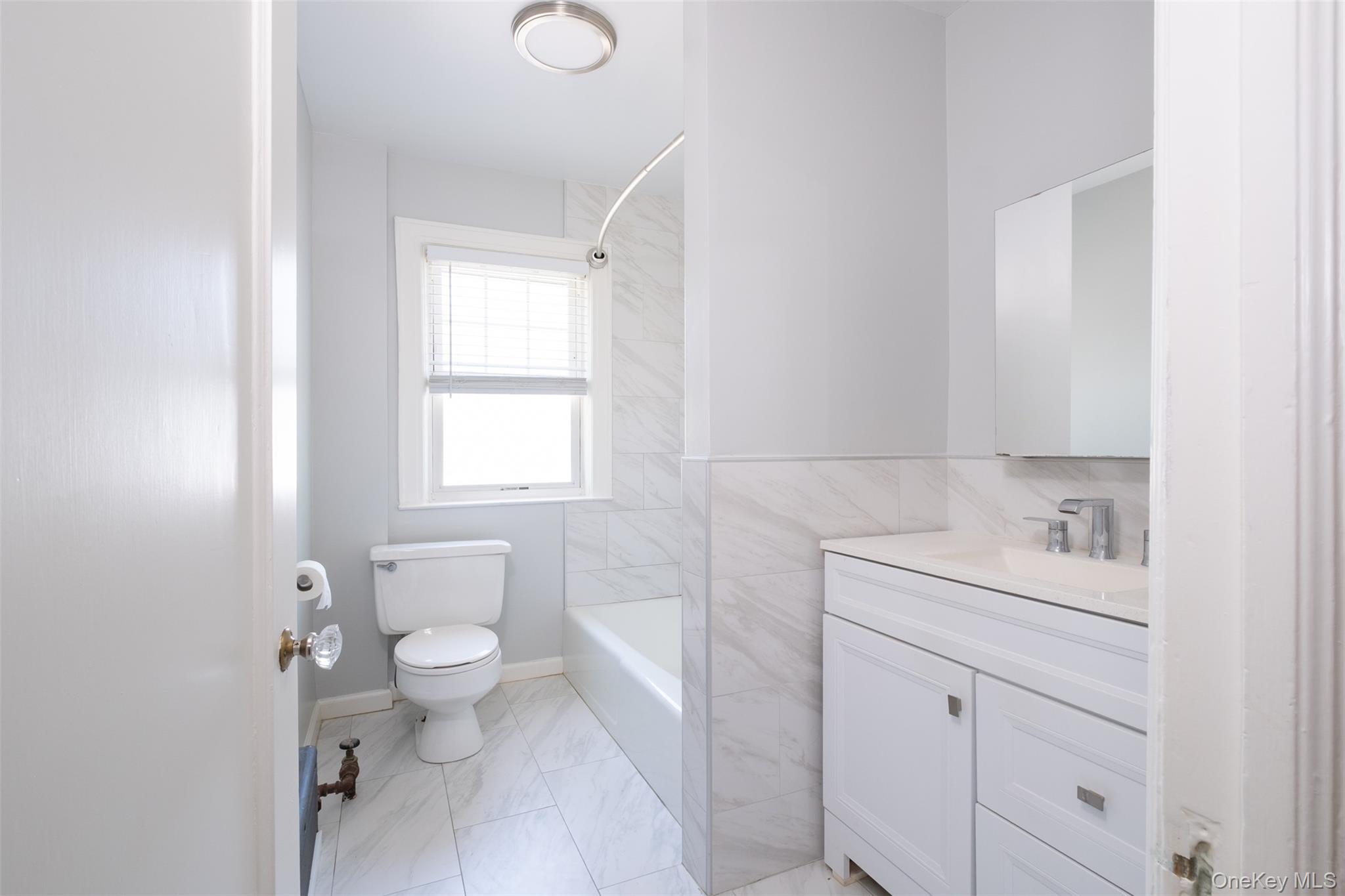 453 Beach Avenue, Unit Left photo 19