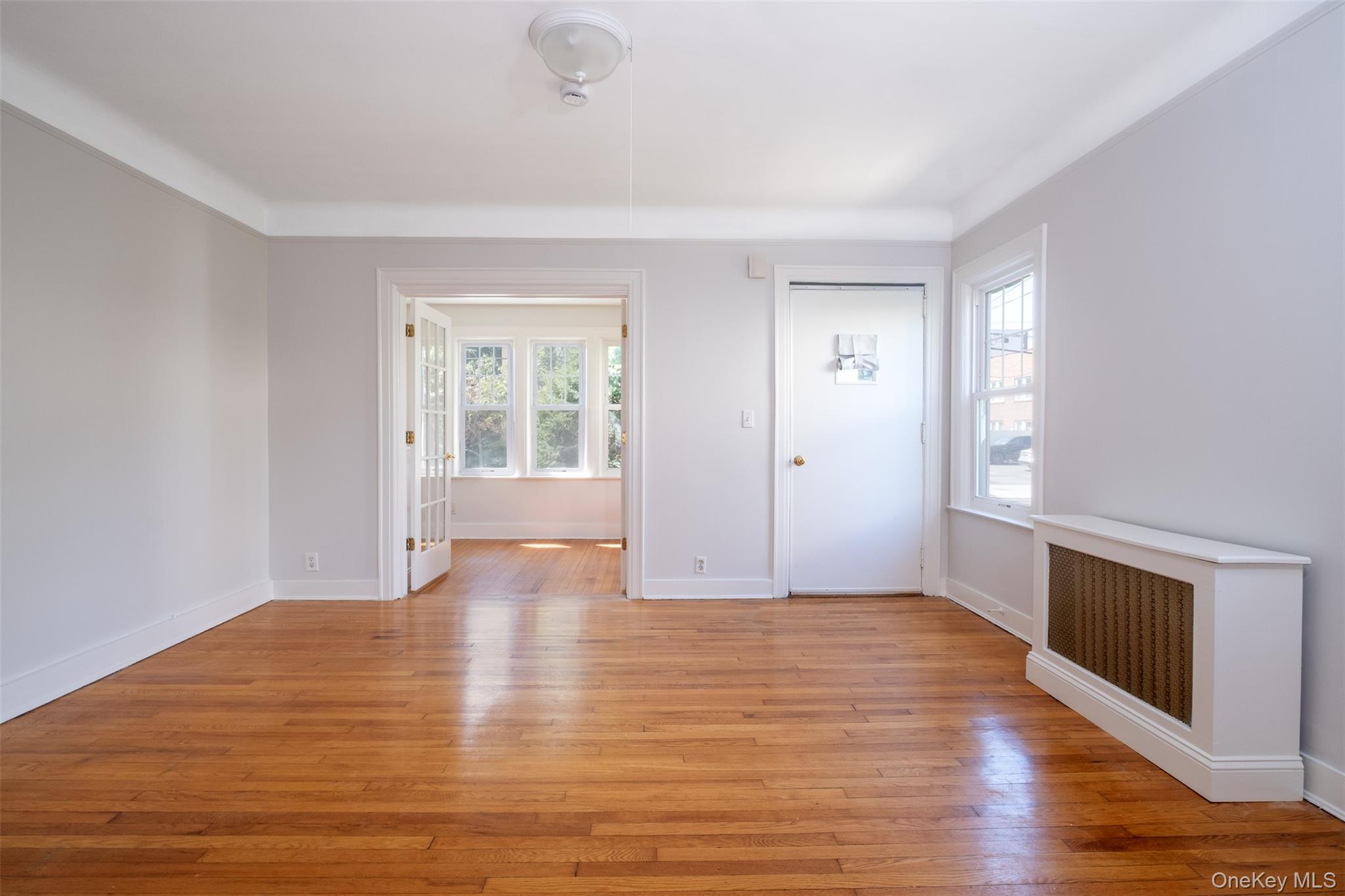 453 Beach Avenue, Unit Left photo 3
