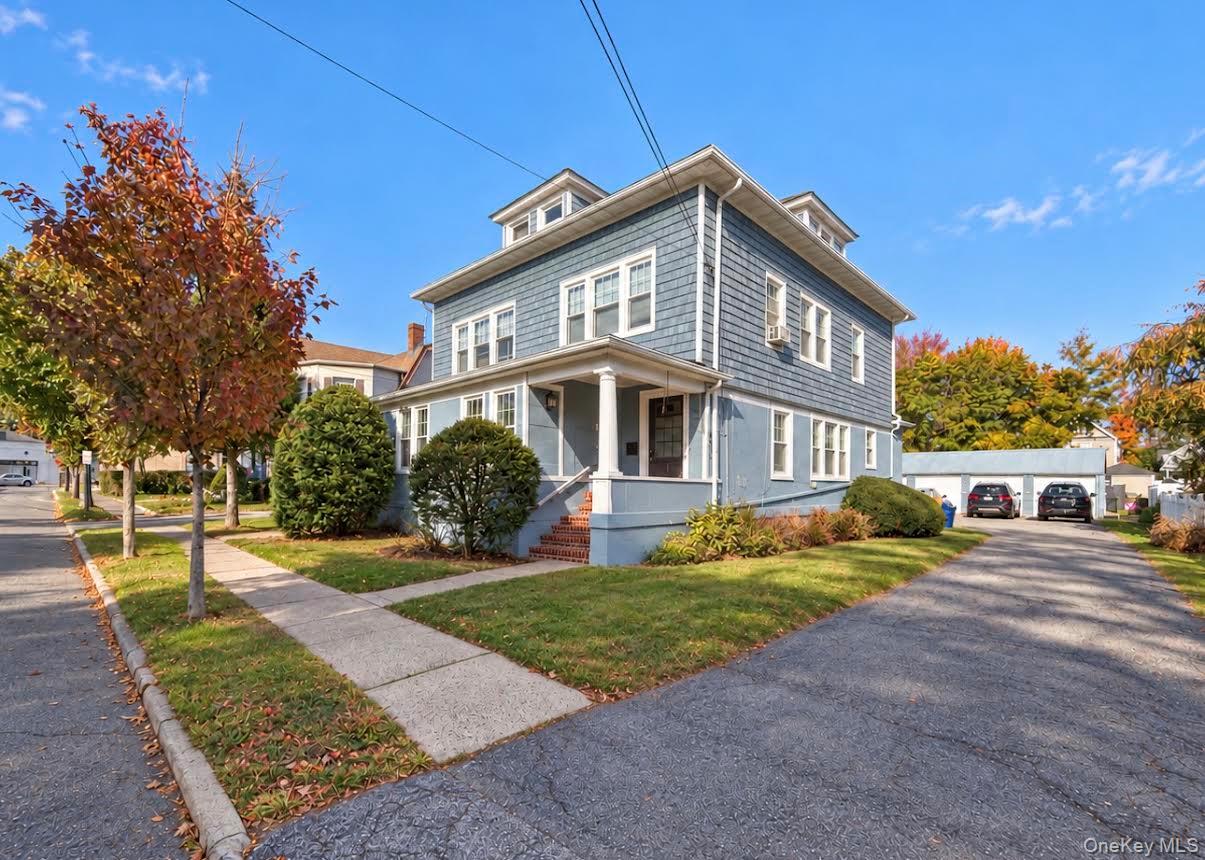 453 Beach Avenue, Unit Left