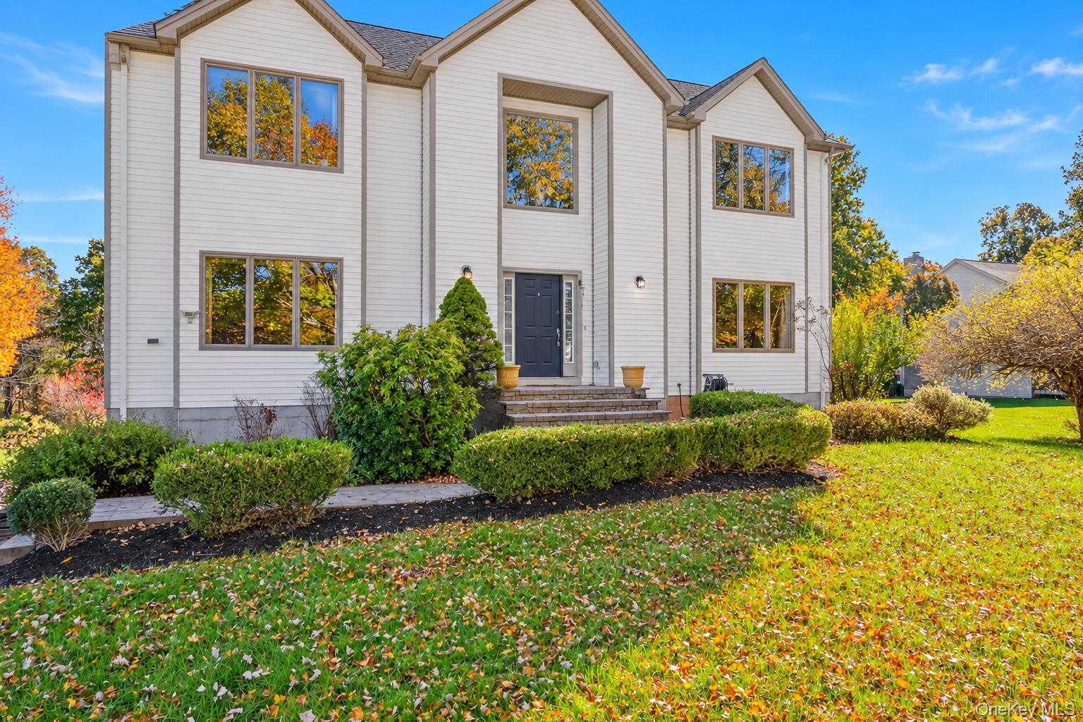 165 Burlingham Road – For Sale