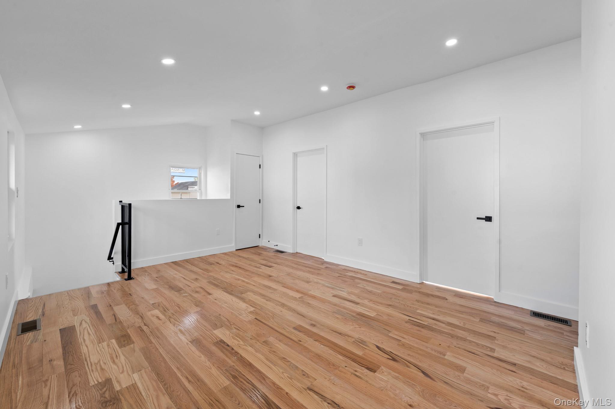 14551 Farmers Boulevard – For Sale photo 13