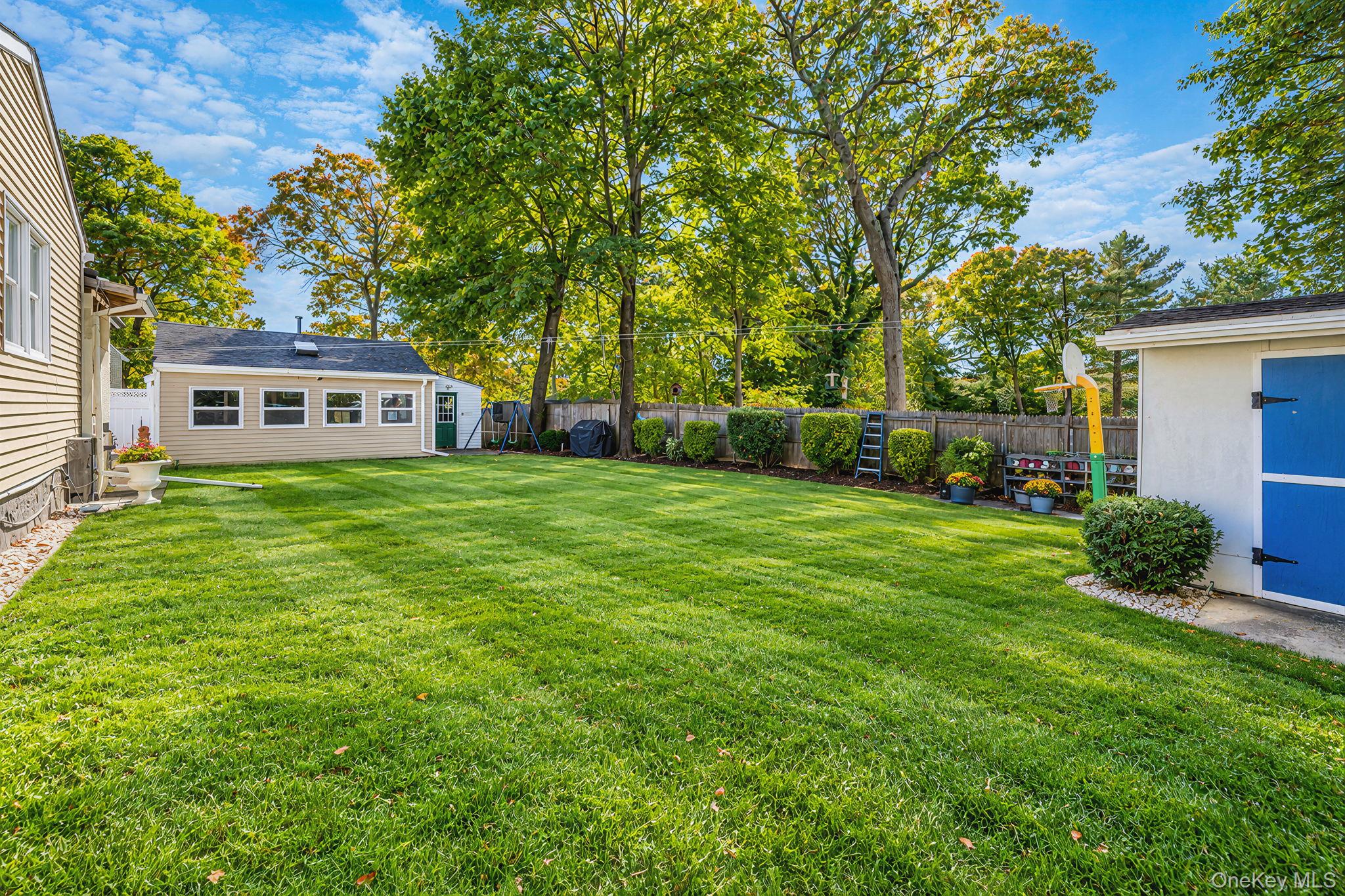220 Holbrook Avenue – For Sale photo 8