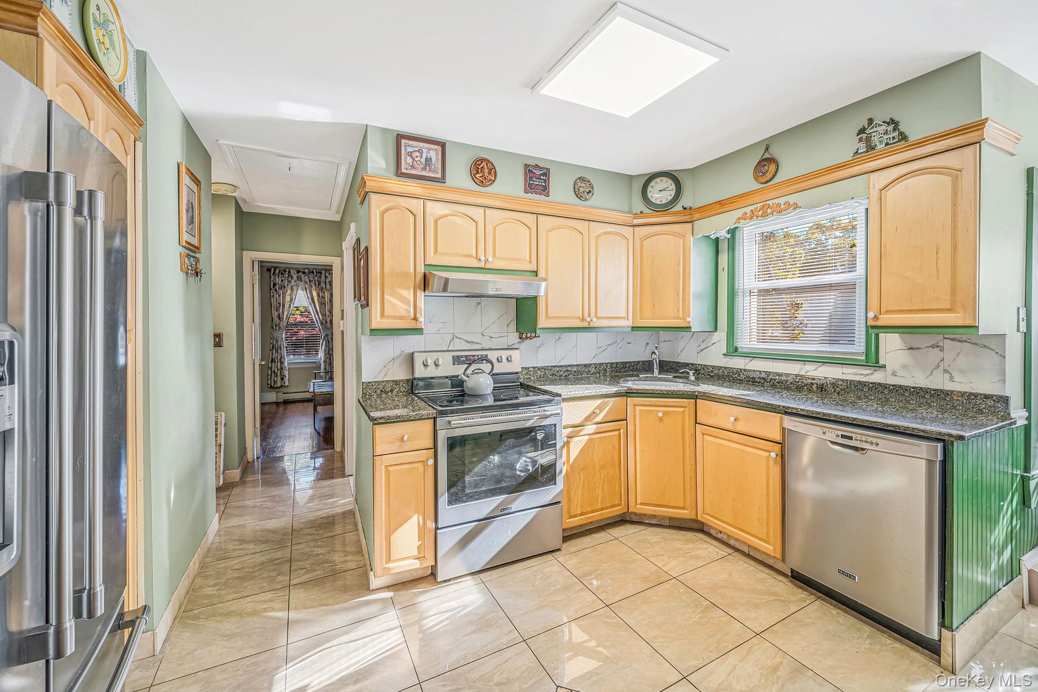 220 Holbrook Avenue – For Sale photo 15