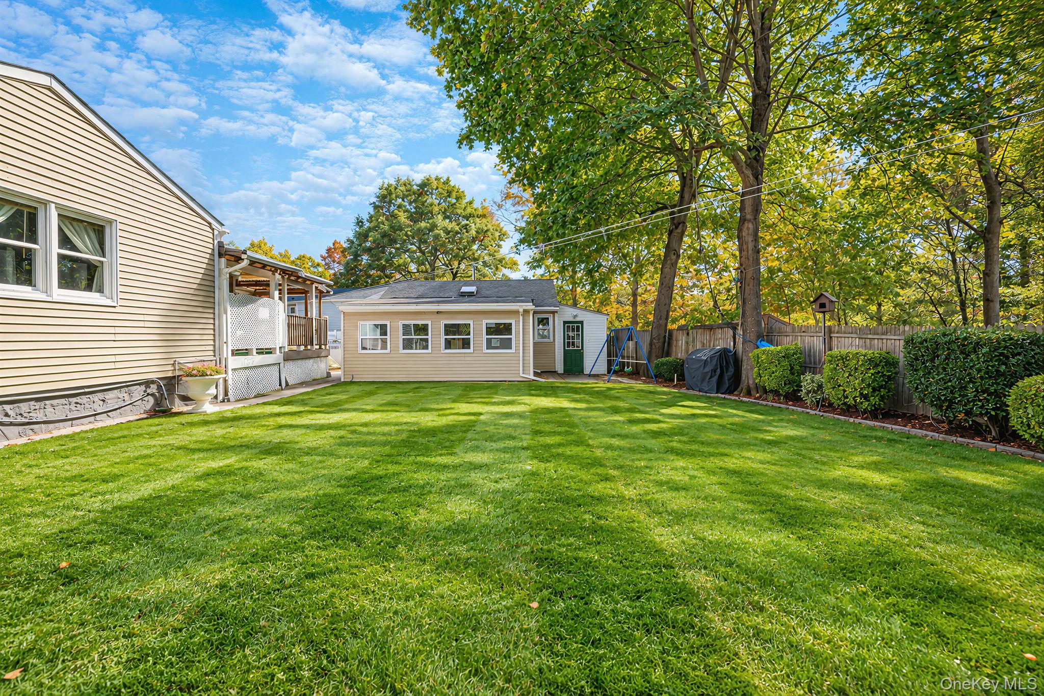 220 Holbrook Avenue – For Sale photo 9