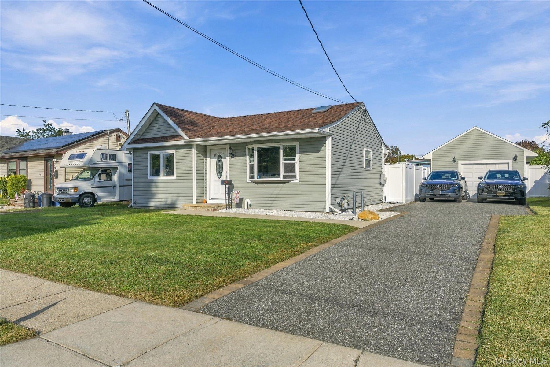 21 Birs Avenue – For Sale photo 3