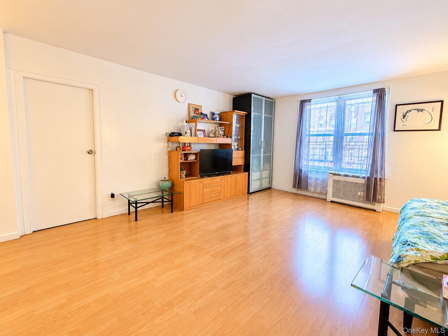 4107 Bowne Street, Unit 5N photo 4