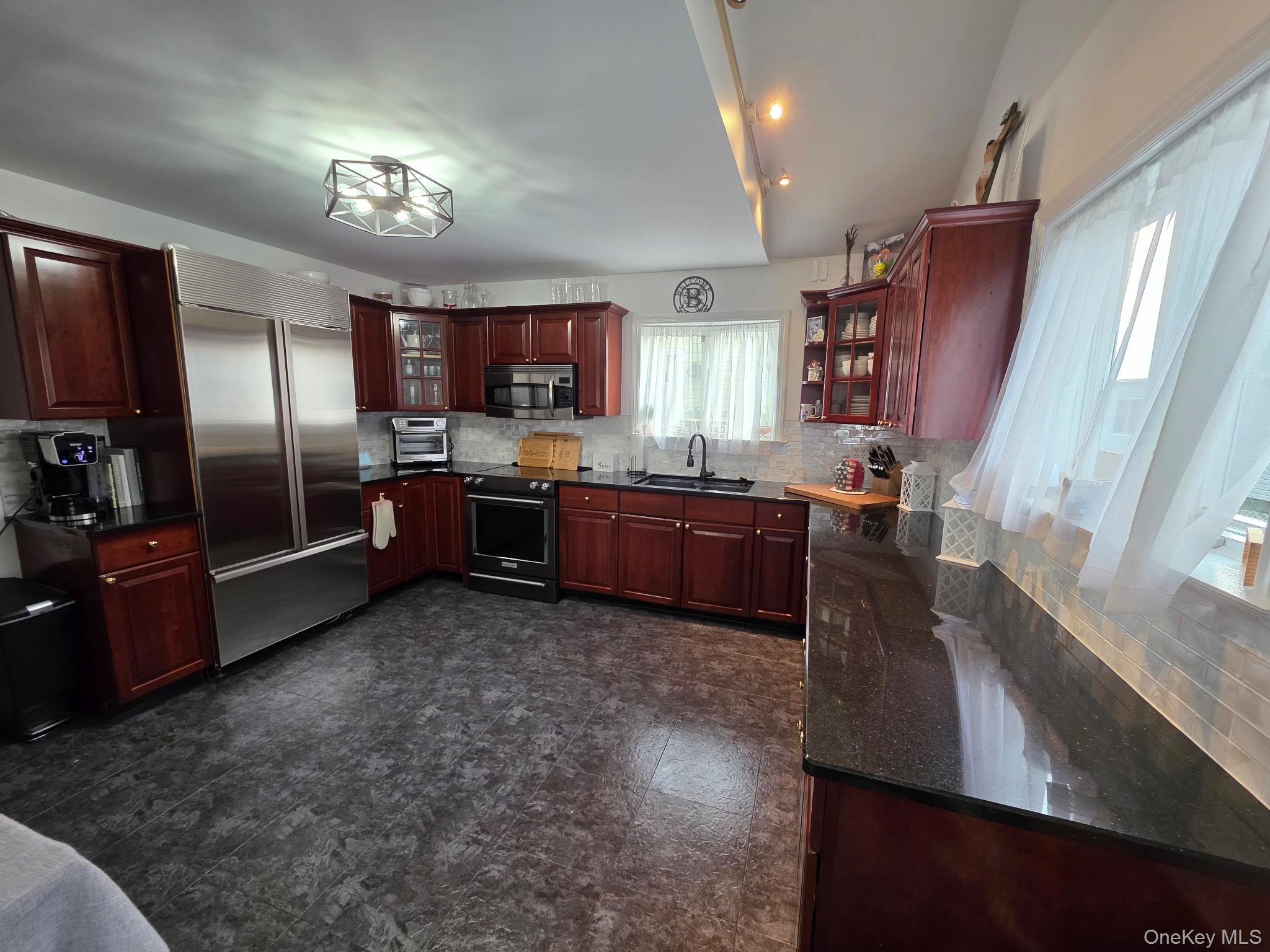 12 W 5th Road – For Sale photo 2