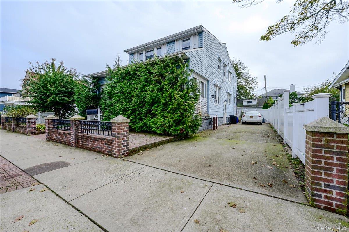 50 E Hudson Street, Unit Upper photo 15