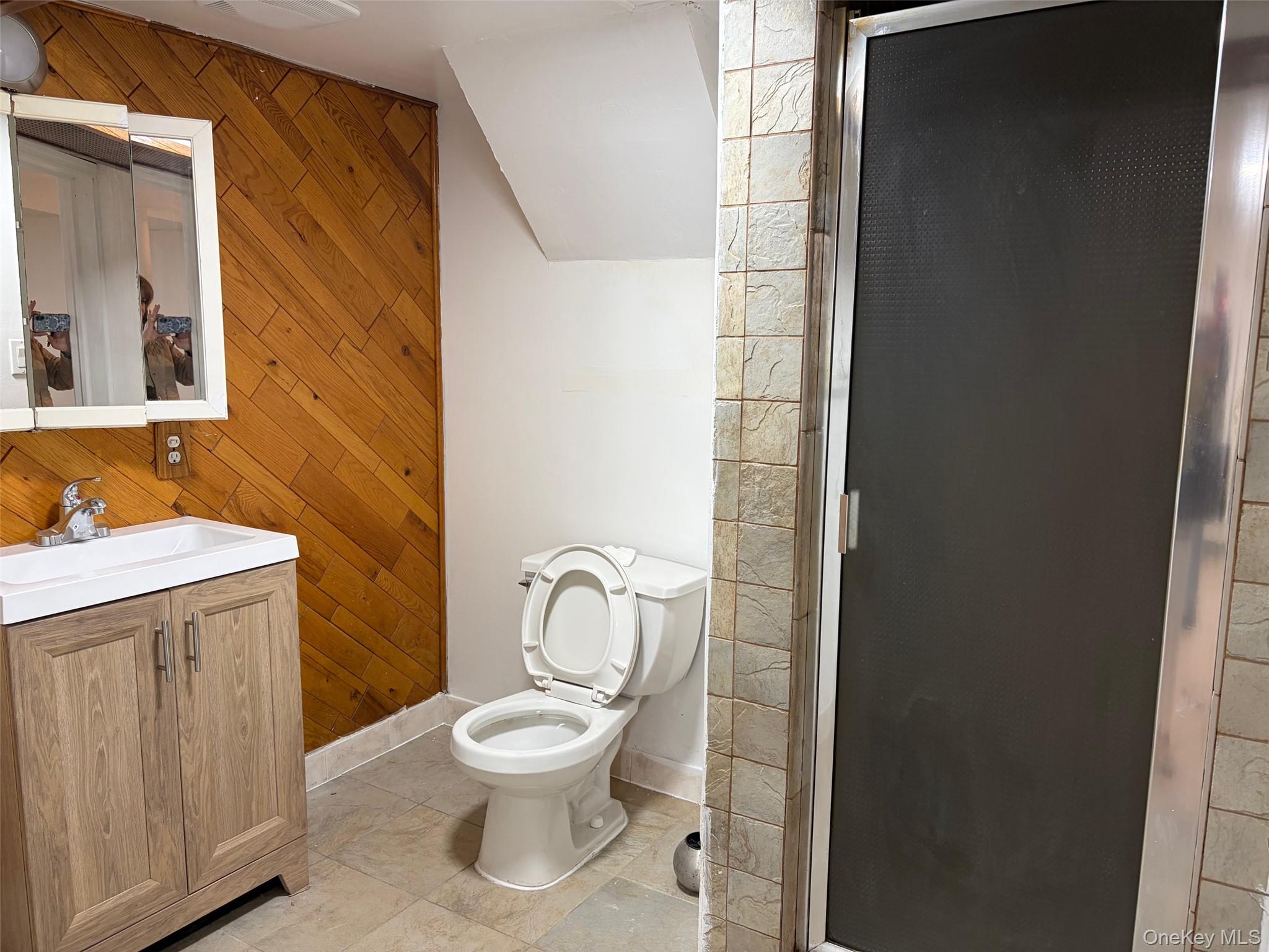 7729 80th Street – For Rent photo 9